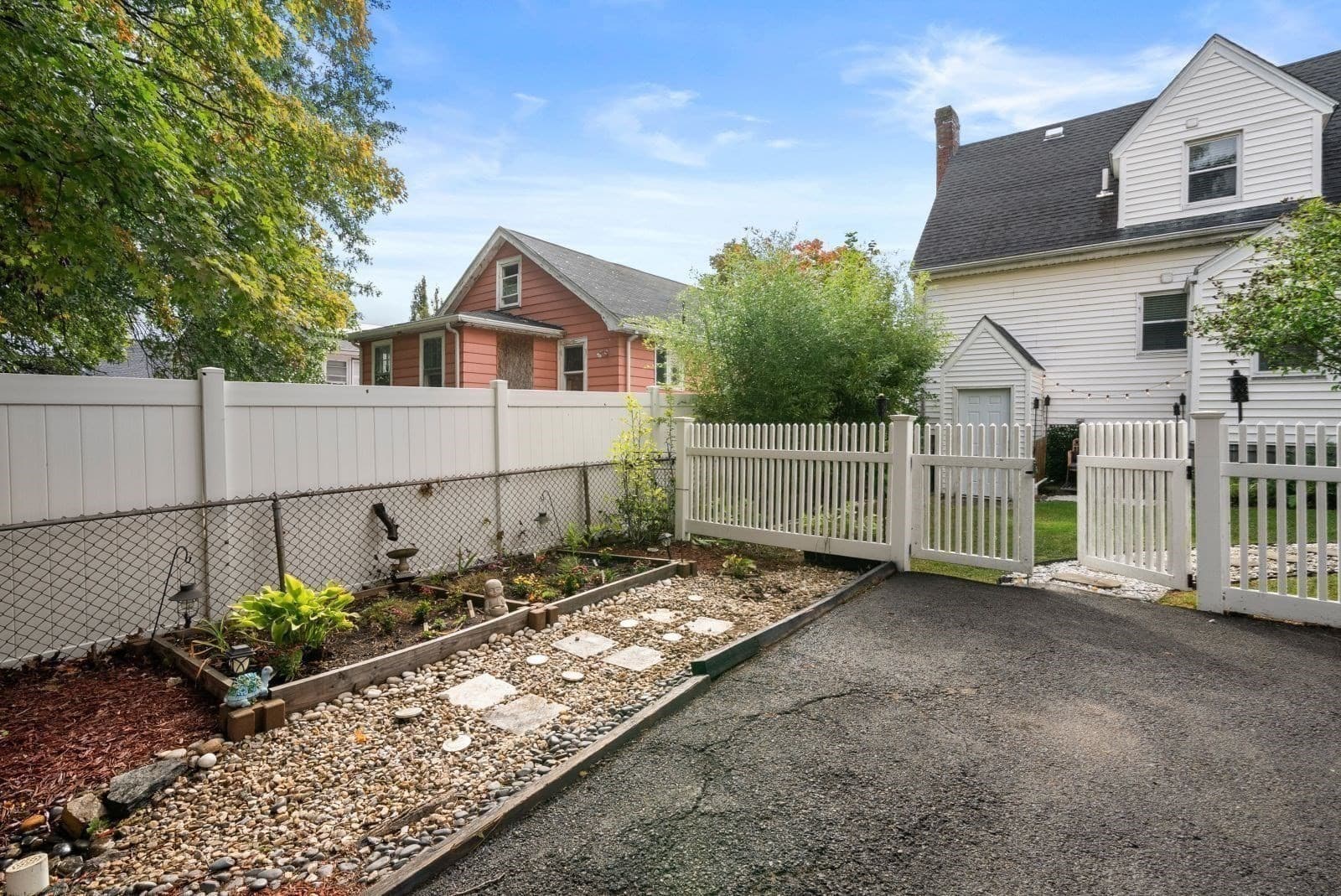 Single Family Residence at 68 Grover St, Everett MA 02149, Everett, photo 22 of 26