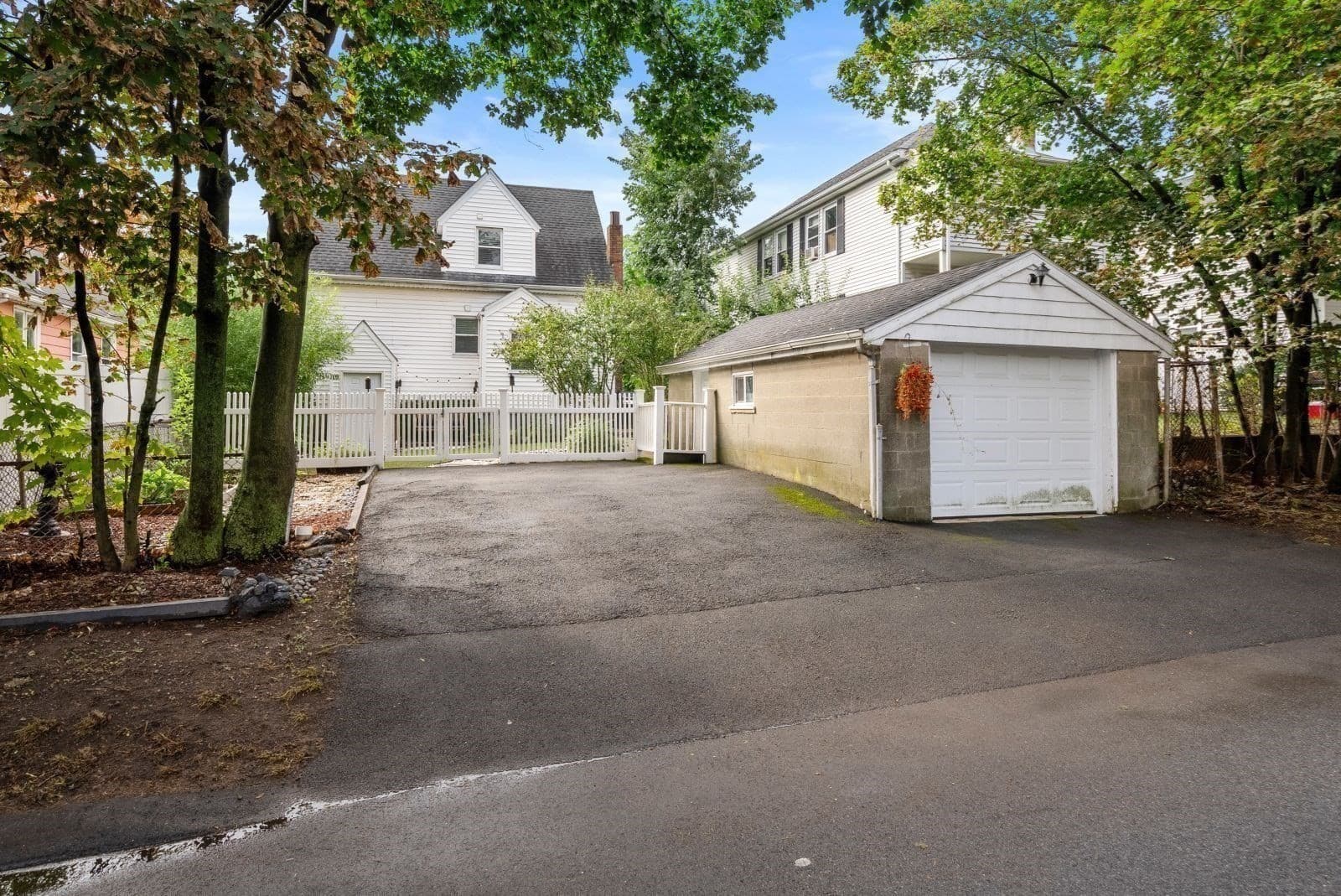 Single Family Residence at 68 Grover St, Everett MA 02149, Everett, photo 25 of 26