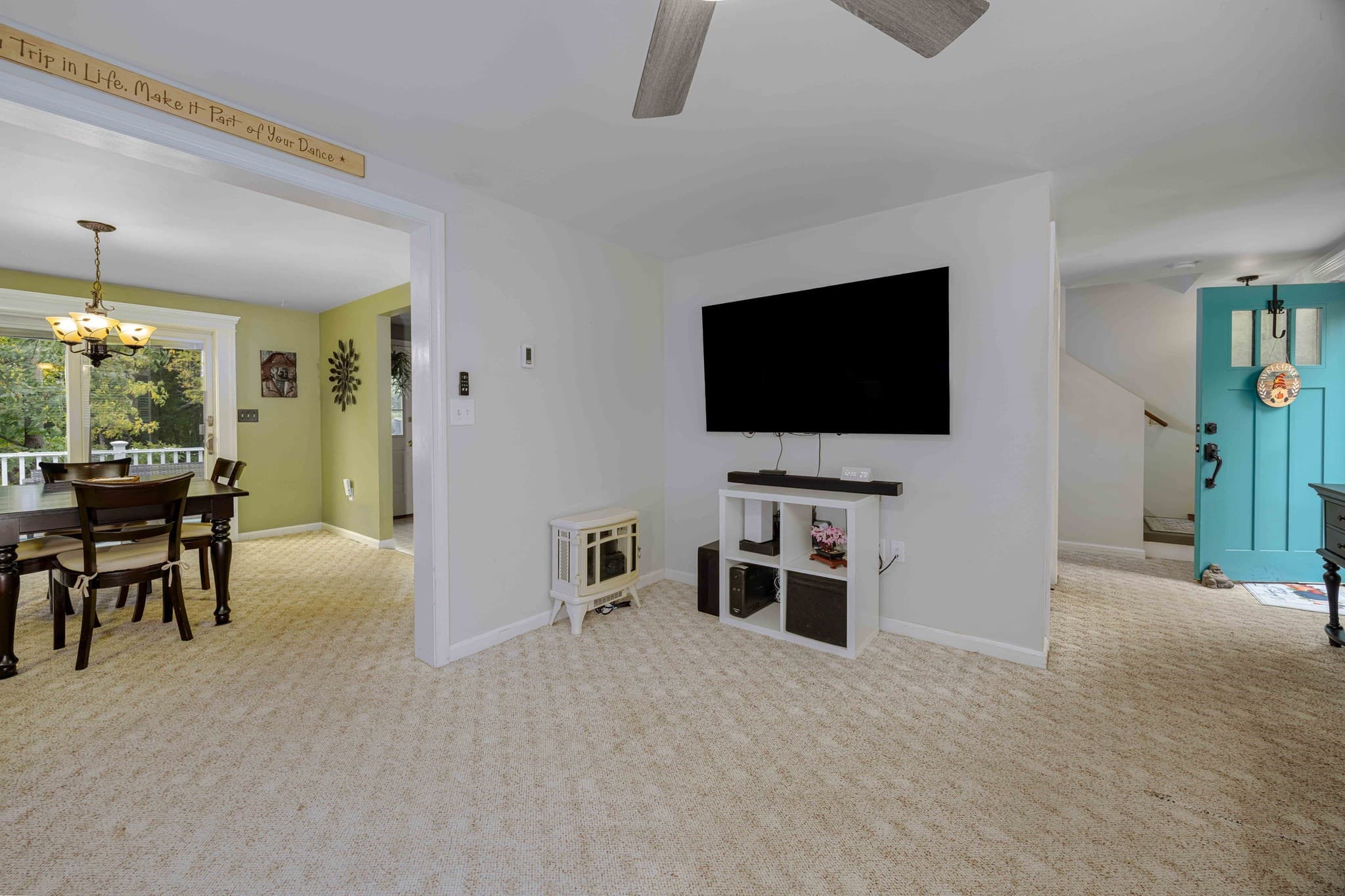 Condominium at 2 Elm Street # B, Medway MA 02053, Medway, photo 5 of 39