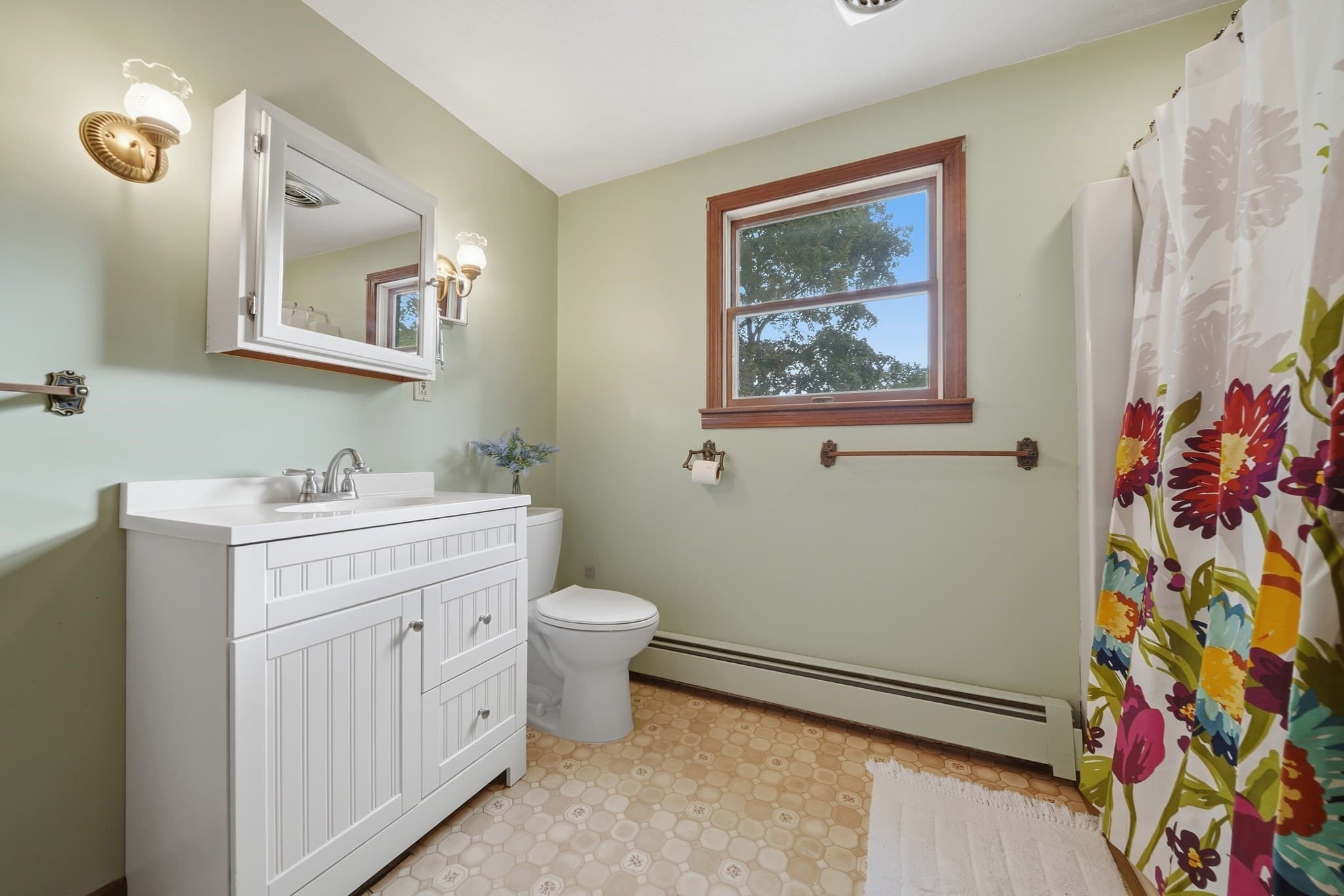 Single Family Residence at 672 Shawsheen St, Tewksbury MA 01876, Tewksbury, photo 24 of 41