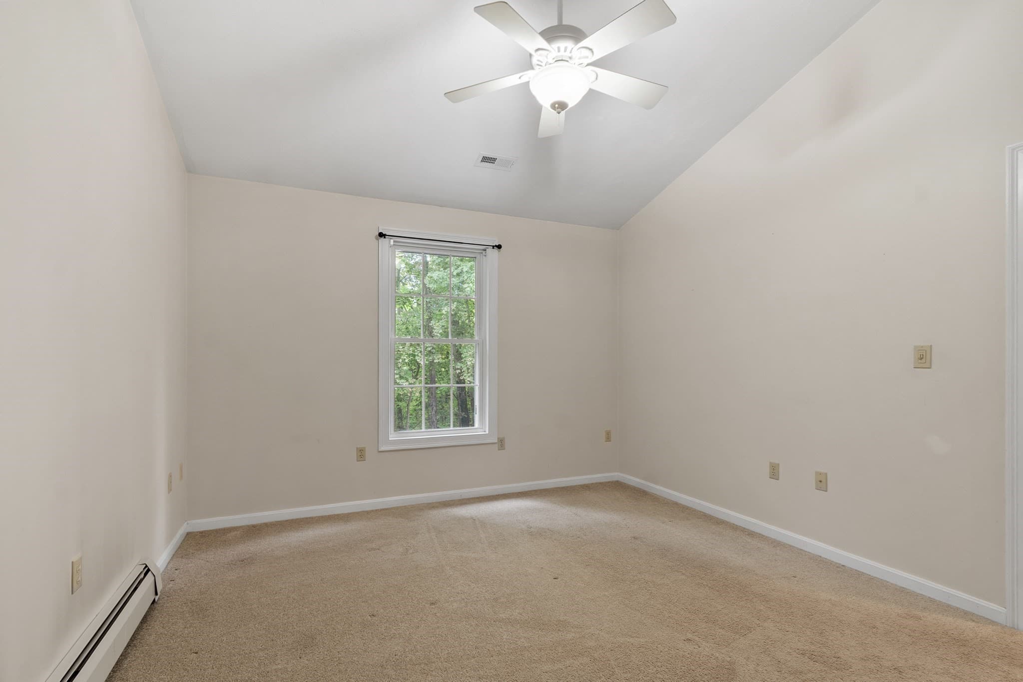 Single Family Residence at 17 Teddy Road, Worcester MA 01603, Worcester, photo 23 of 39