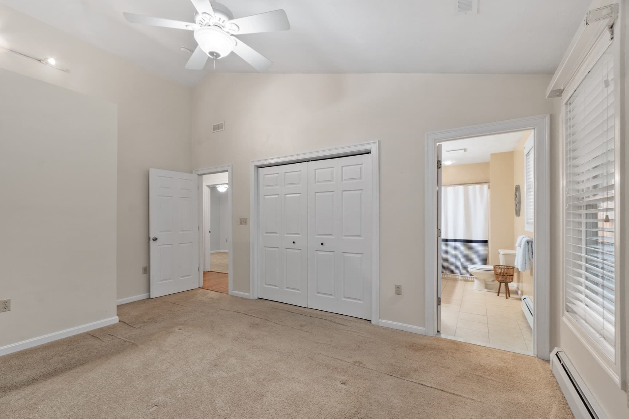 Single Family Residence at 17 Teddy Road, Worcester MA 01603, Worcester, photo 20 of 39