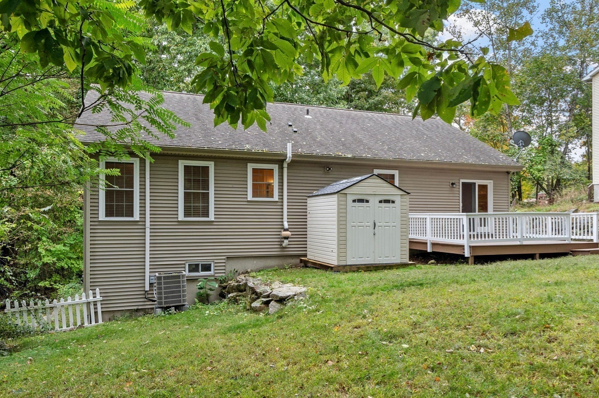 Single Family Residence at 17 Teddy Road, Worcester MA 01603, Worcester, photo 38 of 39