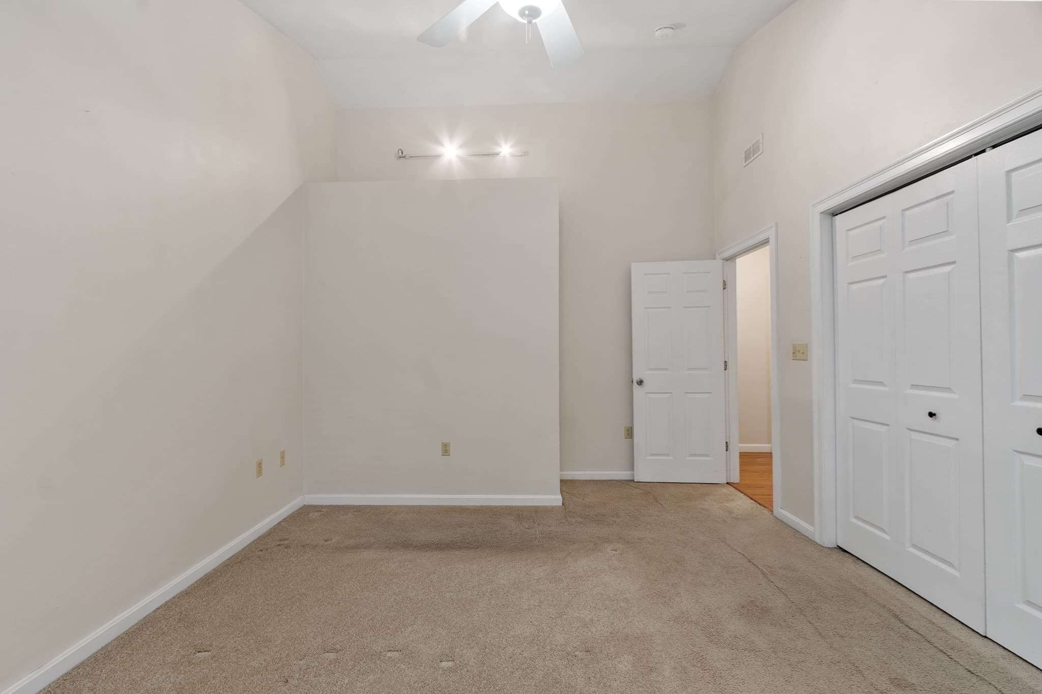 Single Family Residence at 17 Teddy Road, Worcester MA 01603, Worcester, photo 18 of 39