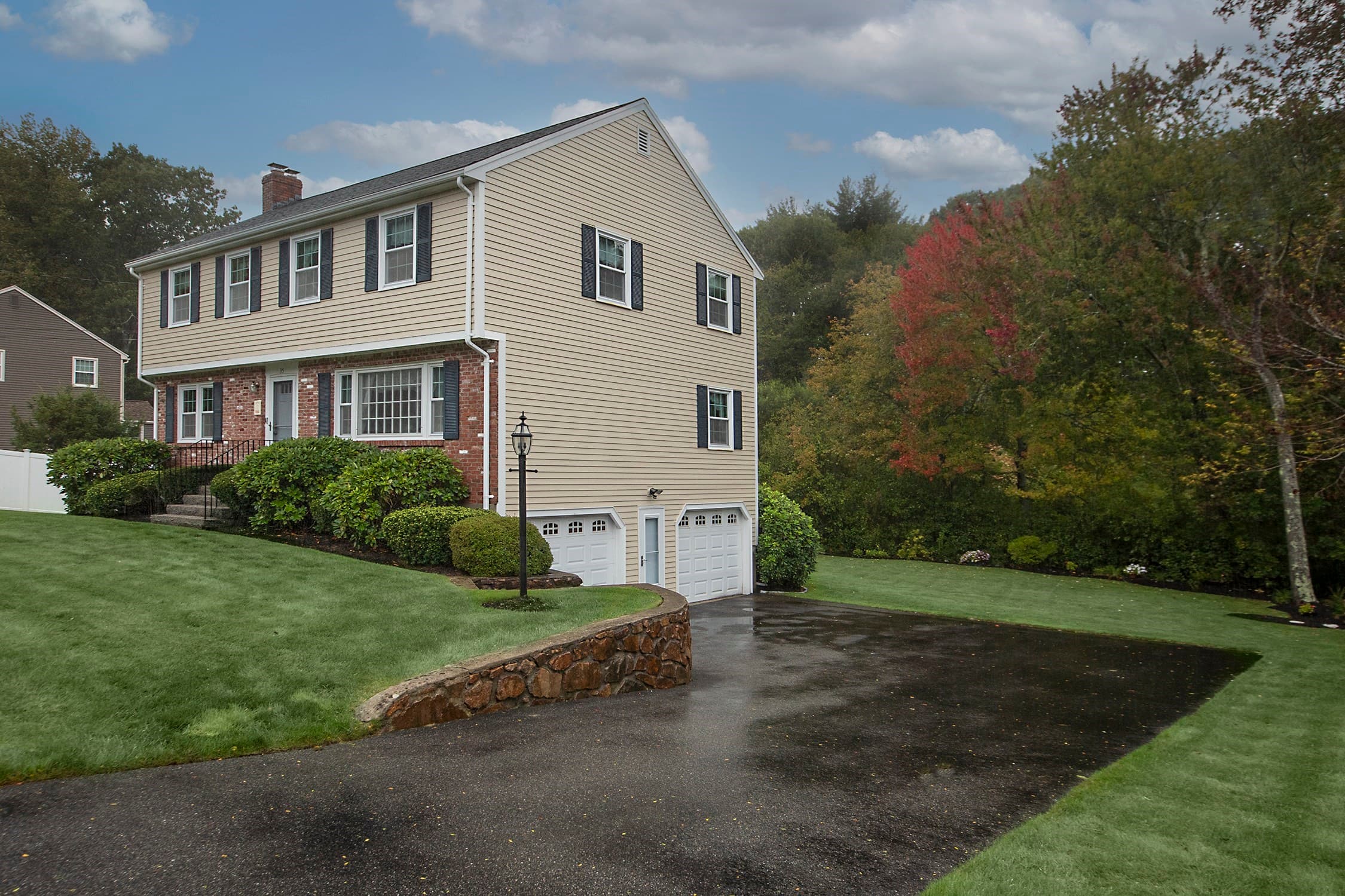 Single Family Residence at 35 Kennel Hill Dr, Beverly MA 01915, Beverly, photo 2 of 30