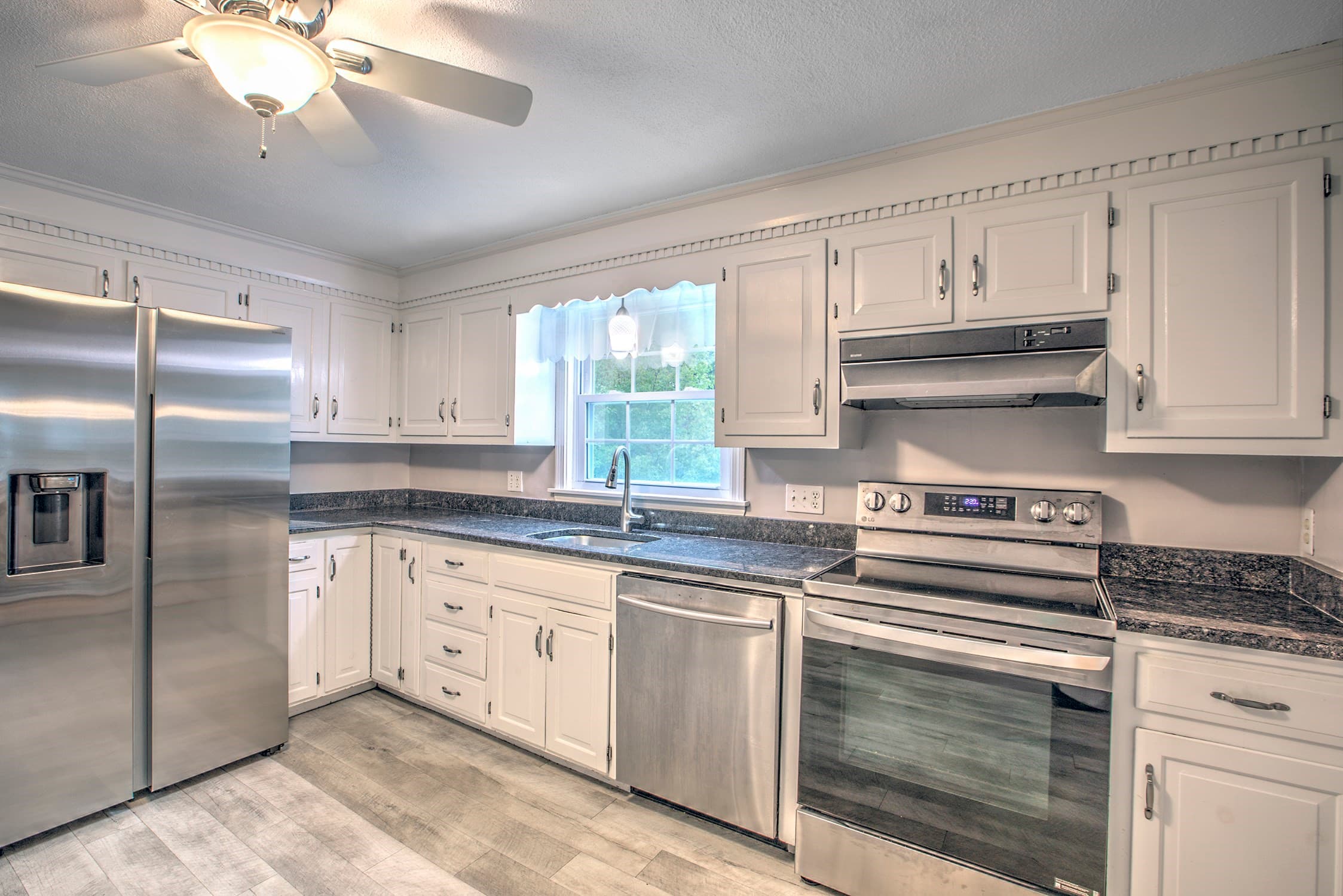 Single Family Residence at 35 Kennel Hill Dr, Beverly MA 01915, Beverly, photo 6 of 30