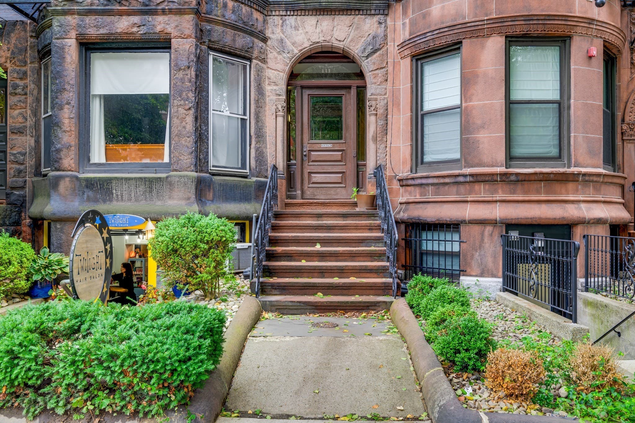 Condominium at 849 Beacon St., # 2, Boston MA 02215, Boston, photo 2 of 11