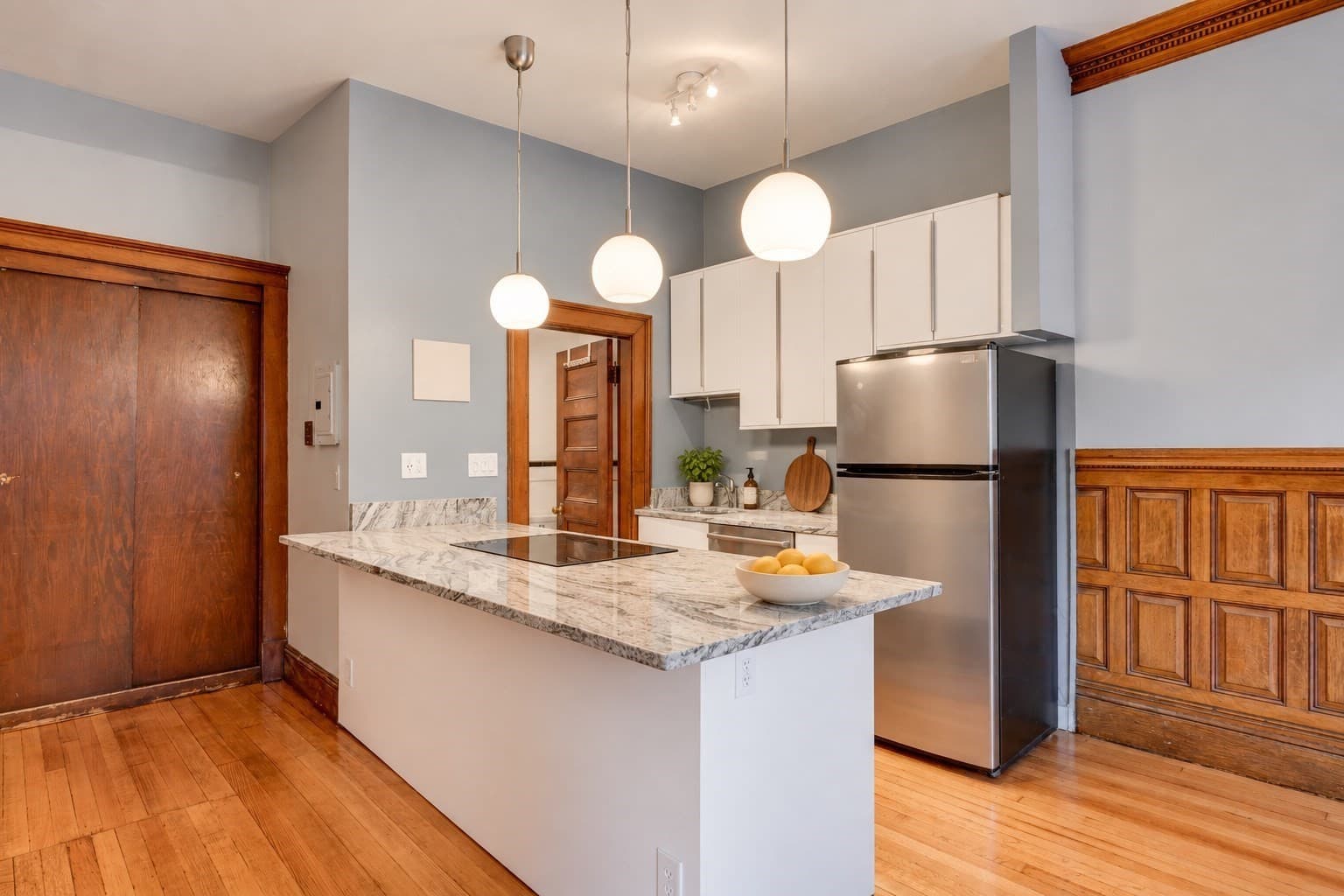 Condominium at 849 Beacon St., # 2, Boston MA 02215, Boston, photo 4 of 11