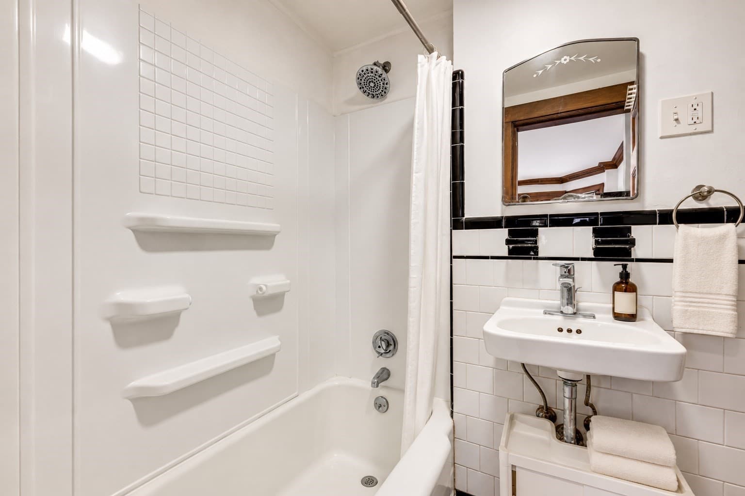 Condominium at 849 Beacon St., # 2, Boston MA 02215, Boston, photo 8 of 11