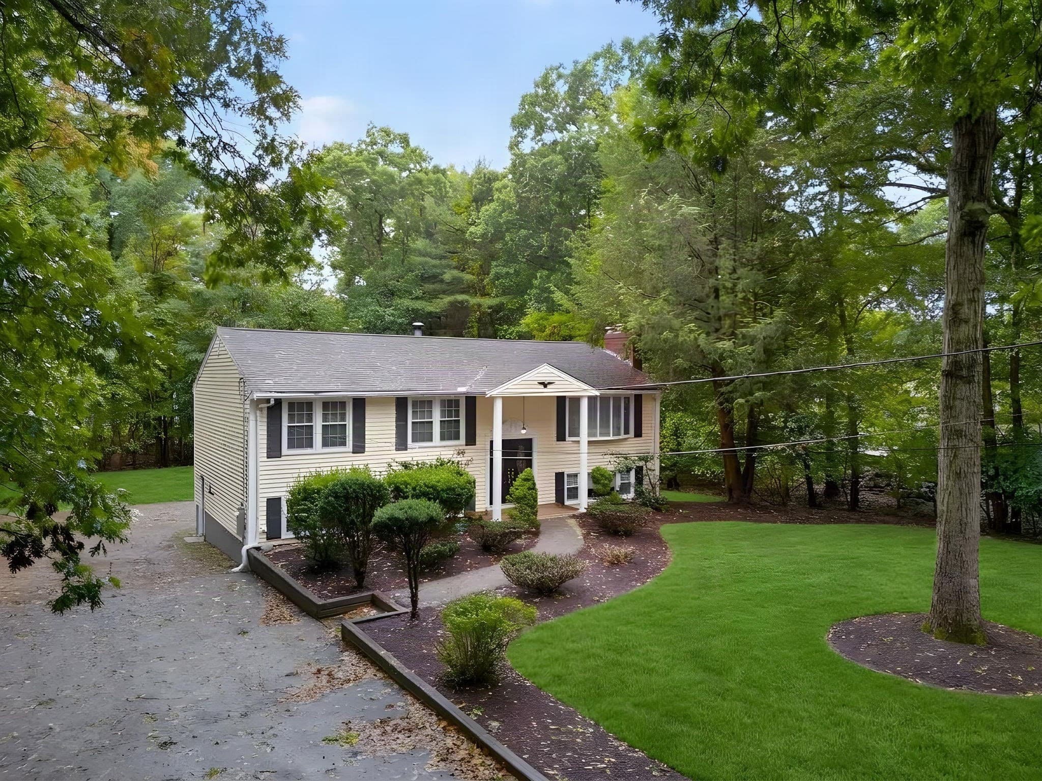 Single Family Residence at 8 Allen Rd, Easton MA 02356, Easton, photo 2 of 30