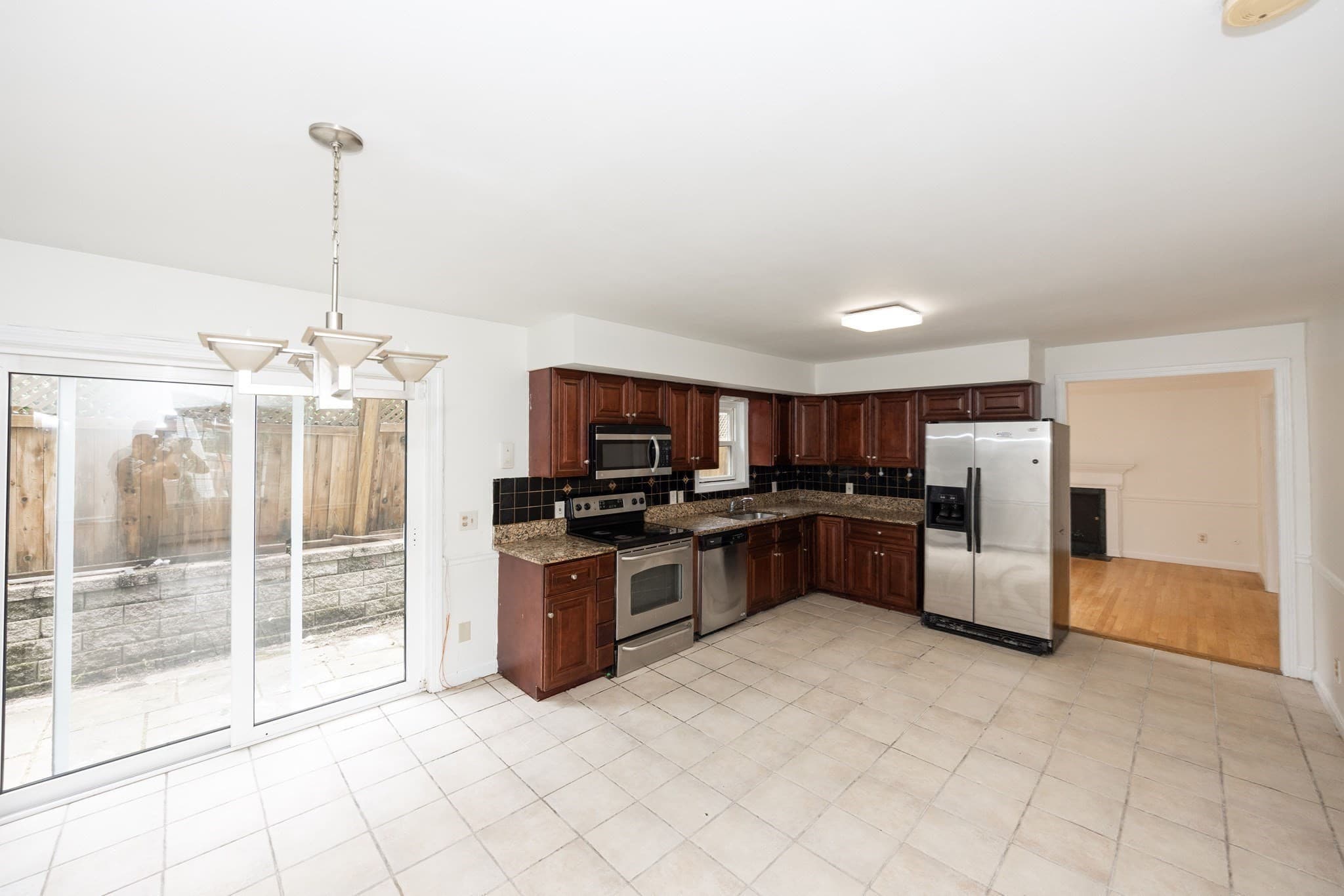 Single Family Residence at 24 Ellsmere St, Worcester MA 01604, Worcester, photo 12 of 27
