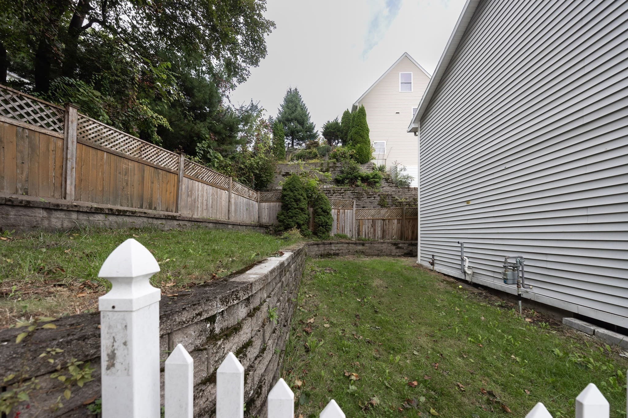 Single Family Residence at 24 Ellsmere St, Worcester MA 01604, Worcester, photo 26 of 27