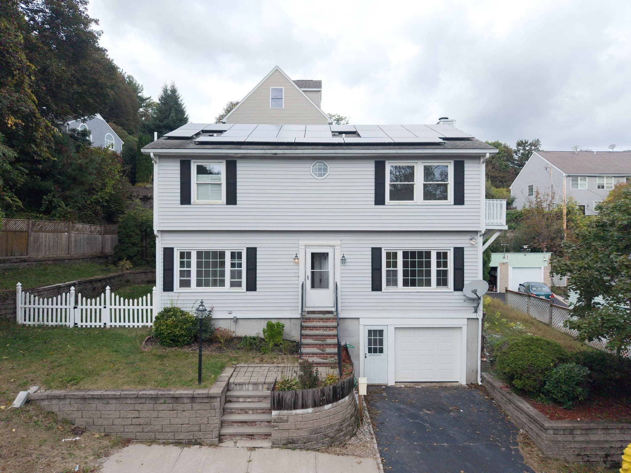 24 Ellsmere St, Worcester MA 01604