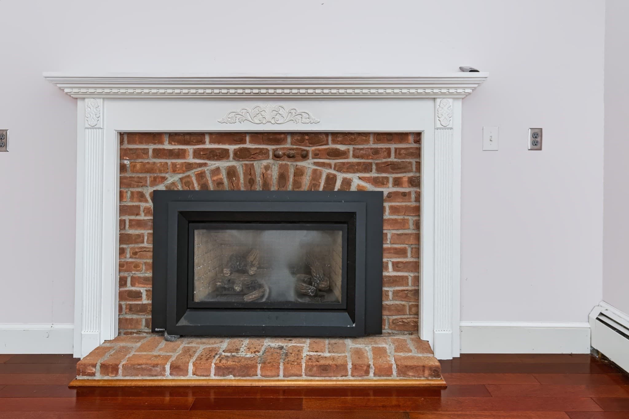 Single Family Residence at 194 W Sutton Rd, Sutton MA 01590, Sutton, photo 6 of 37