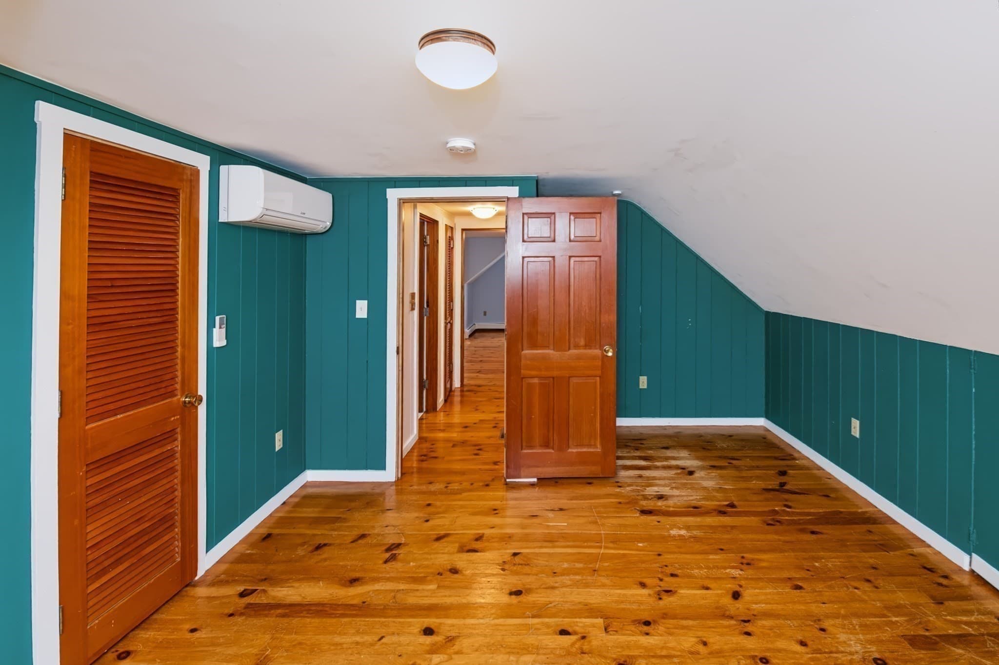 Single Family Residence at 194 W Sutton Rd, Sutton MA 01590, Sutton, photo 26 of 37