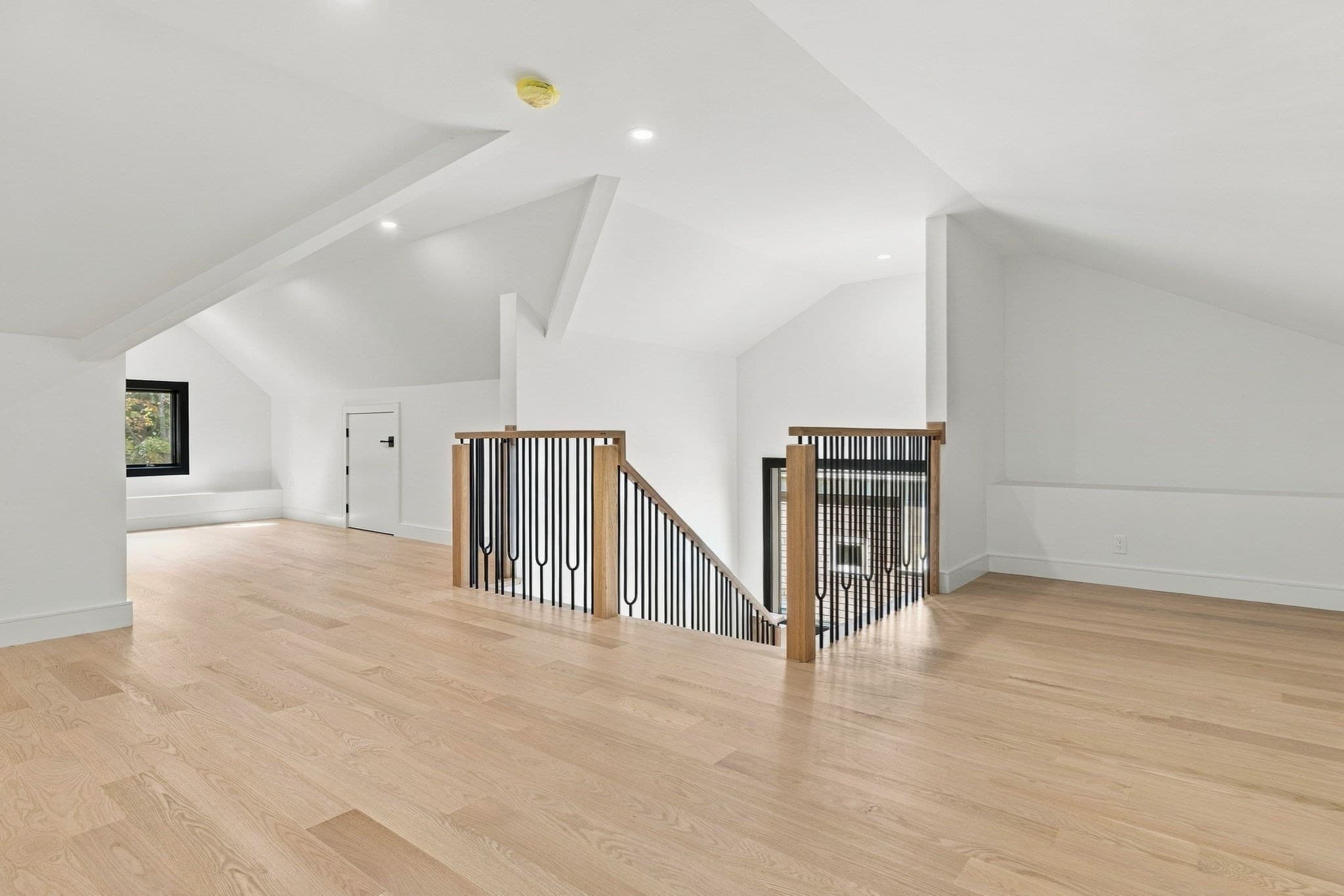Condominium at 212-214 Auburn # 214, Newton MA 02466, Newton, photo 20 of 27