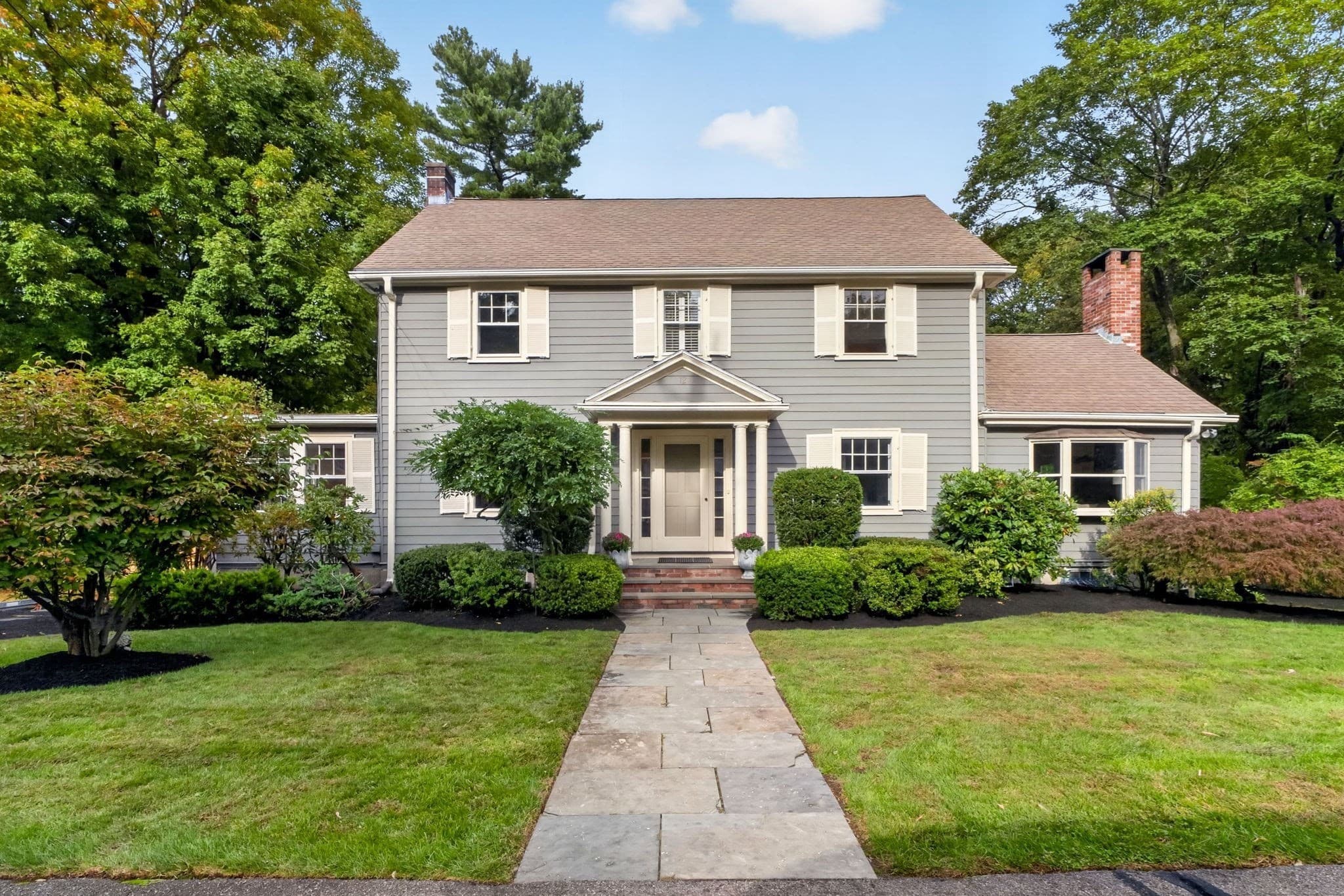 12 Grantland Rd, Wellesley MA 02481