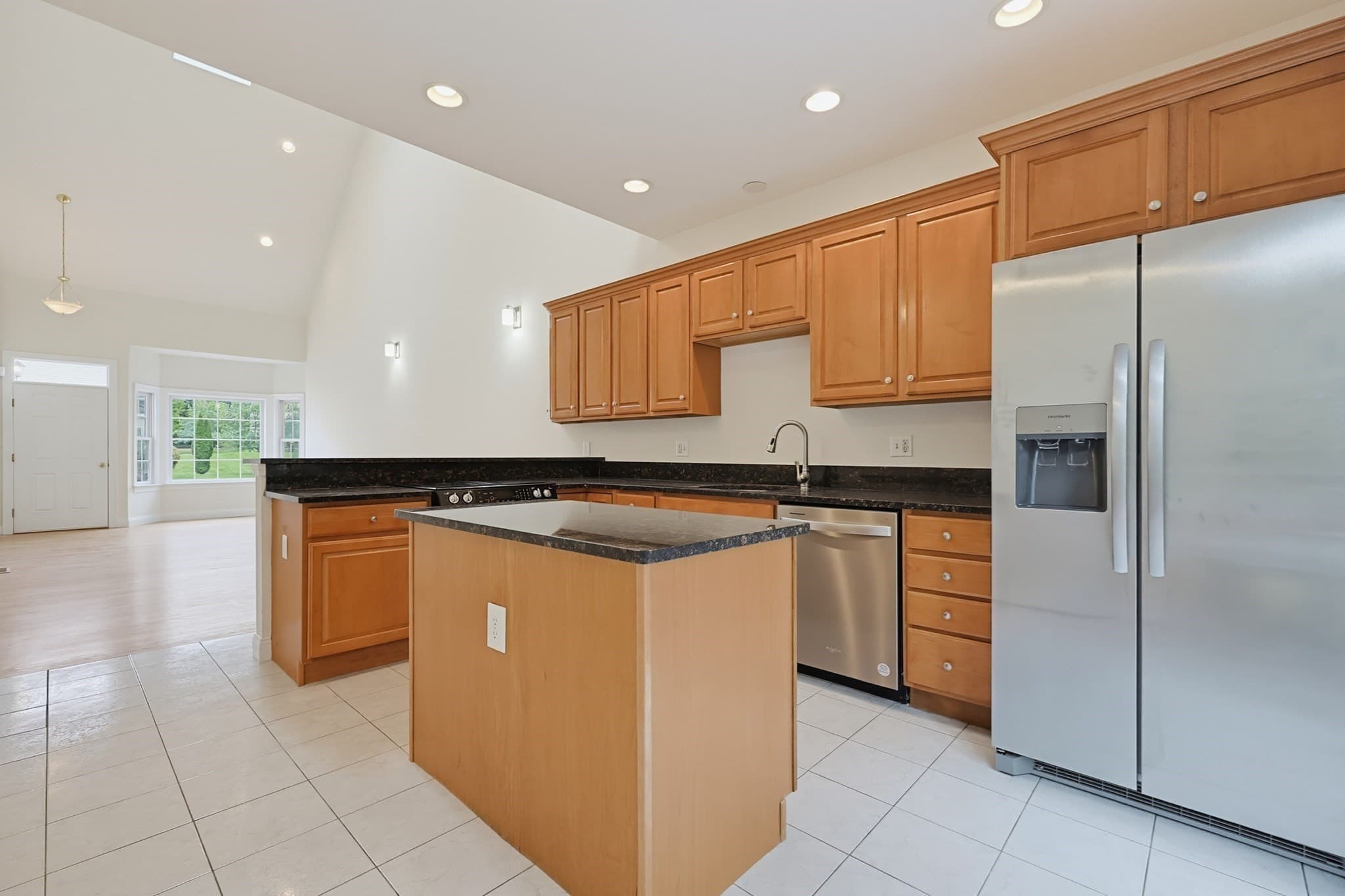 Condominium at 6 Afra Dr # 6, Shrewsbury MA 01545, Shrewsbury, photo 7 of 34