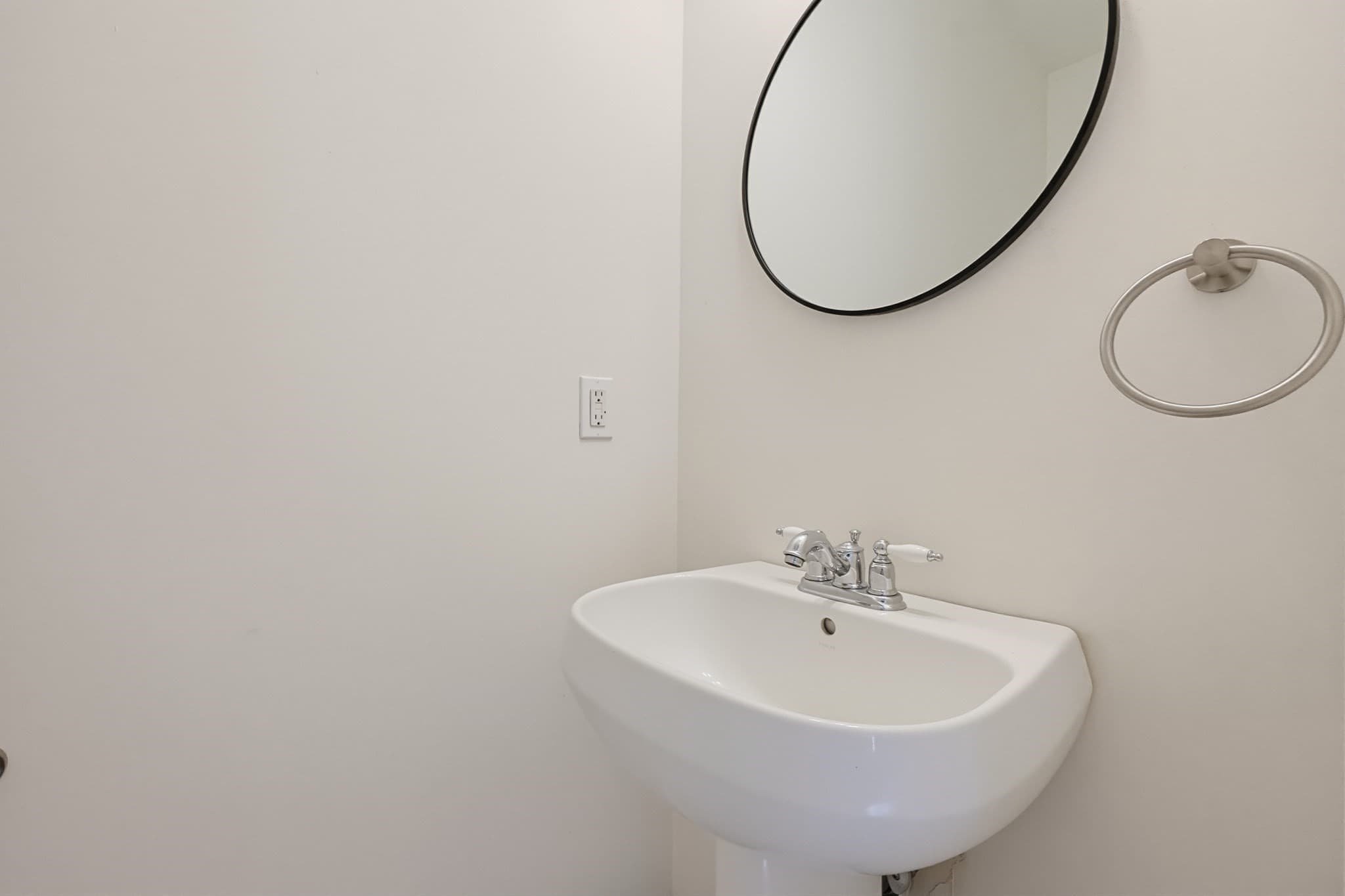 Condominium at 6 Afra Dr # 6, Shrewsbury MA 01545, Shrewsbury, photo 11 of 34