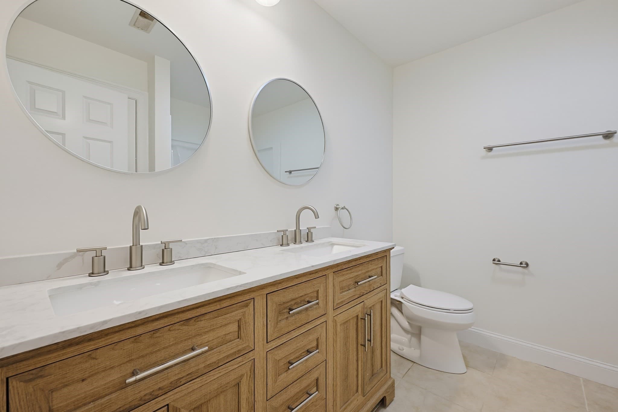 Condominium at 6 Afra Dr # 6, Shrewsbury MA 01545, Shrewsbury, photo 25 of 34