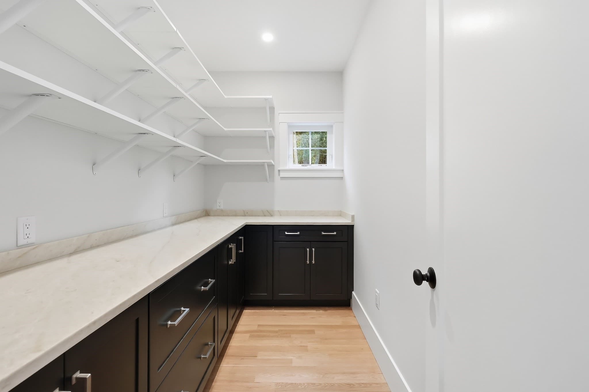 Single Family Residence at 4 Juniper, Burlington MA 01803, Burlington, photo 8 of 42