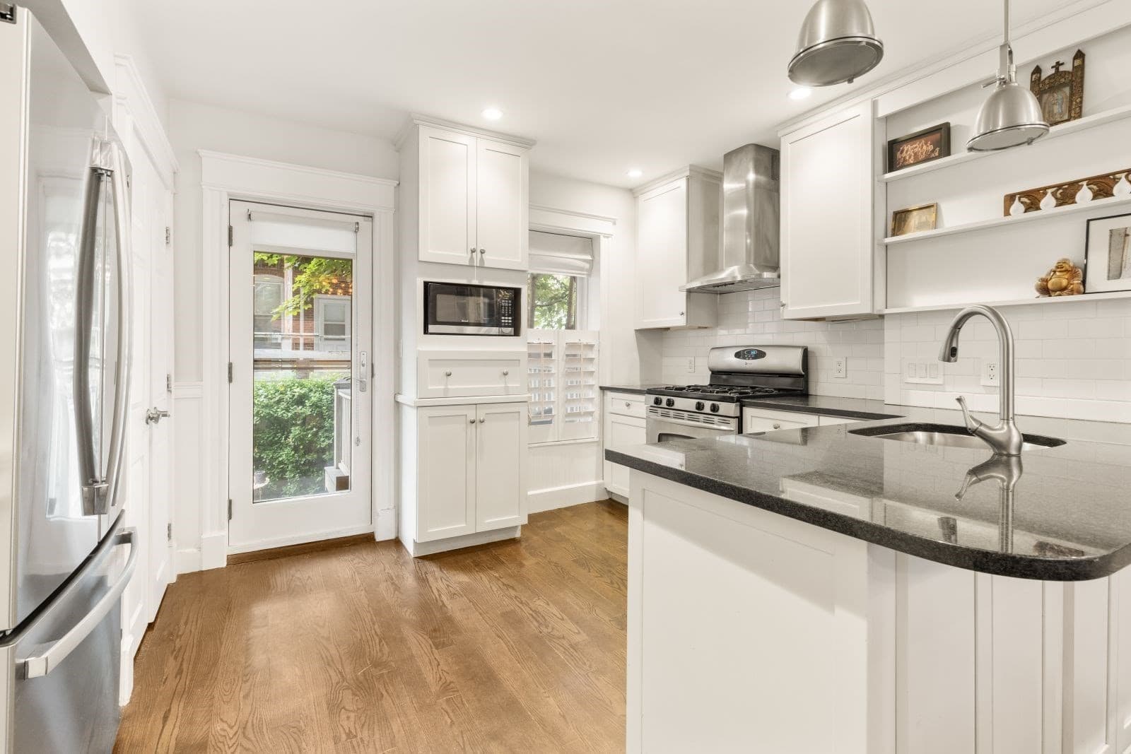 Single Family Residence at 14 Beckler Ave, Boston MA 02127, Boston, photo 8 of 36