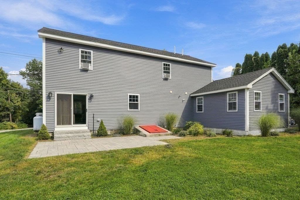 Single Family Residence at 28 Ash St, Webster MA 01570, Webster, photo 23 of 38