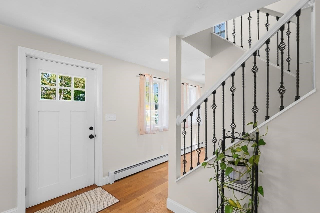 Single Family Residence at 28 Ash St, Webster MA 01570, Webster, photo 5 of 38