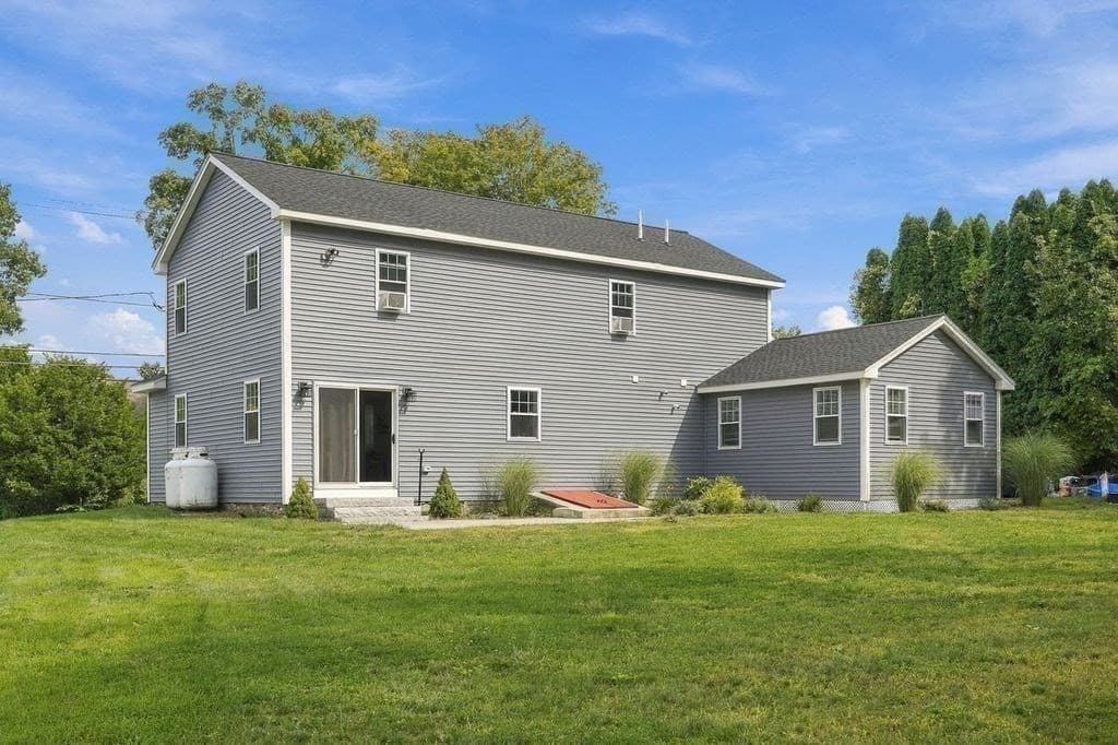Single Family Residence at 28 Ash St, Webster MA 01570, Webster, photo 29 of 38