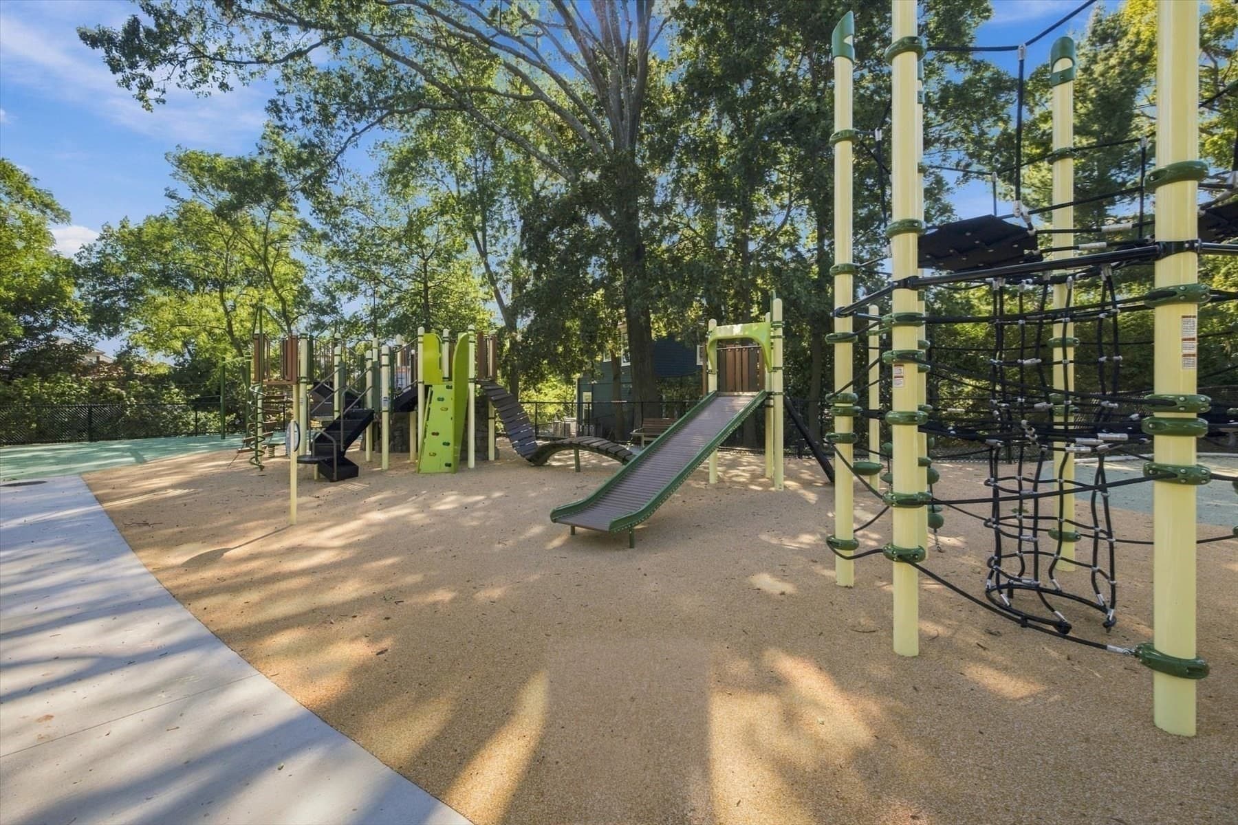 Condominium at 16 Addington # 21, Brookline MA 02445, Brookline, photo 22 of 24
