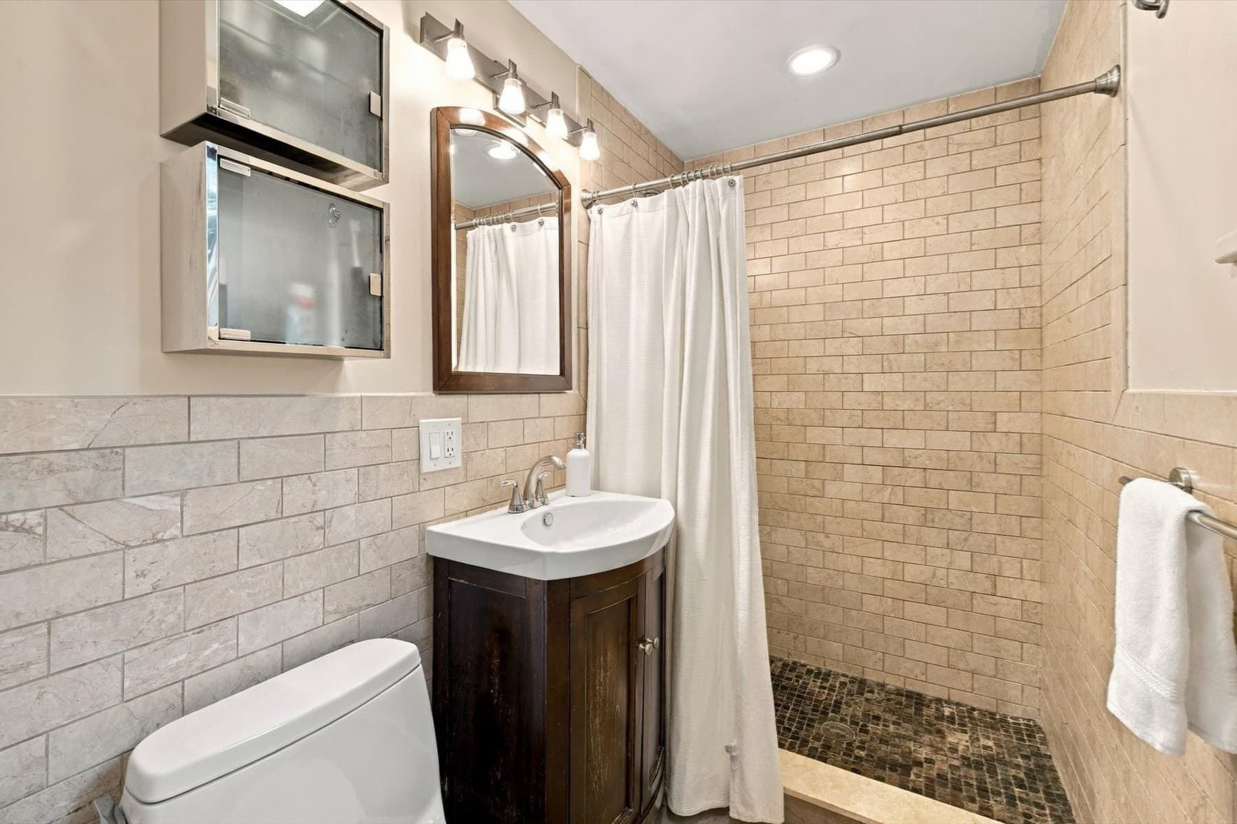 Condominium at 16 Addington # 21, Brookline MA 02445, Brookline, photo 14 of 24