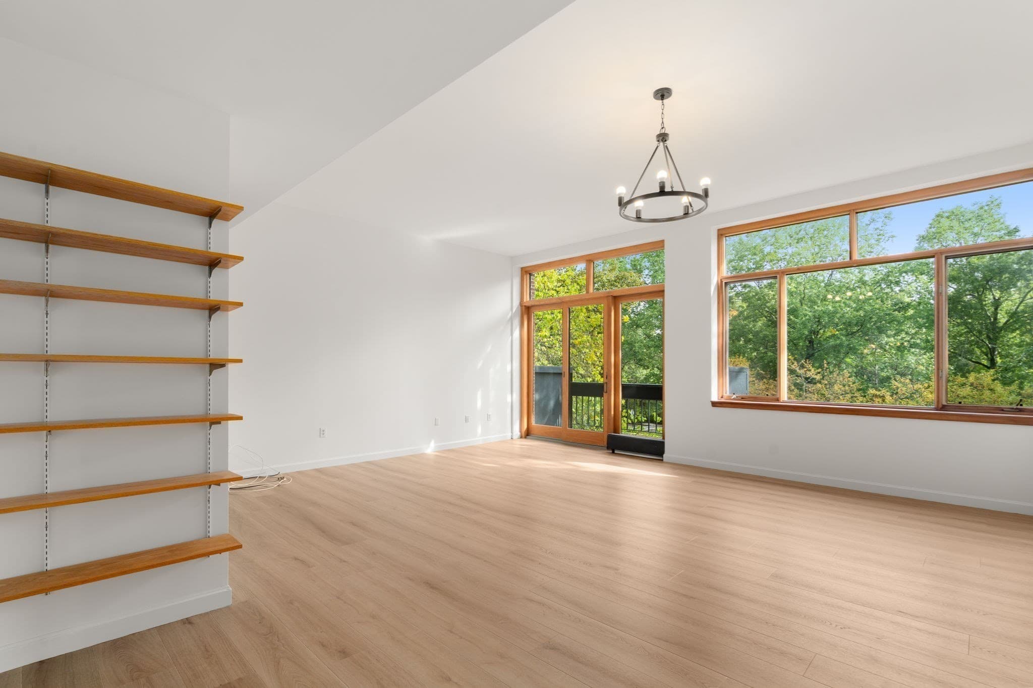Condominium at 100 Keyes Rd # 304, Concord MA 01742, Concord, photo 9 of 19