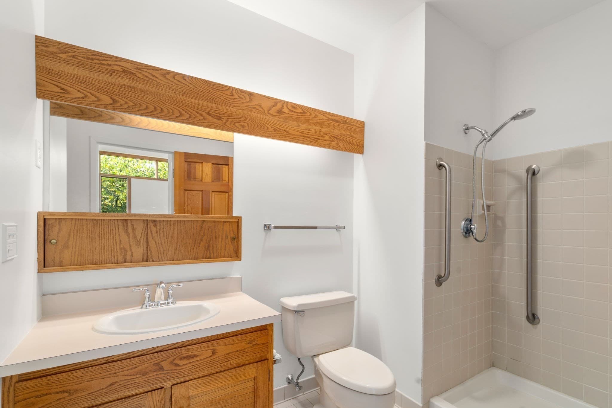 Condominium at 100 Keyes Rd # 304, Concord MA 01742, Concord, photo 11 of 19