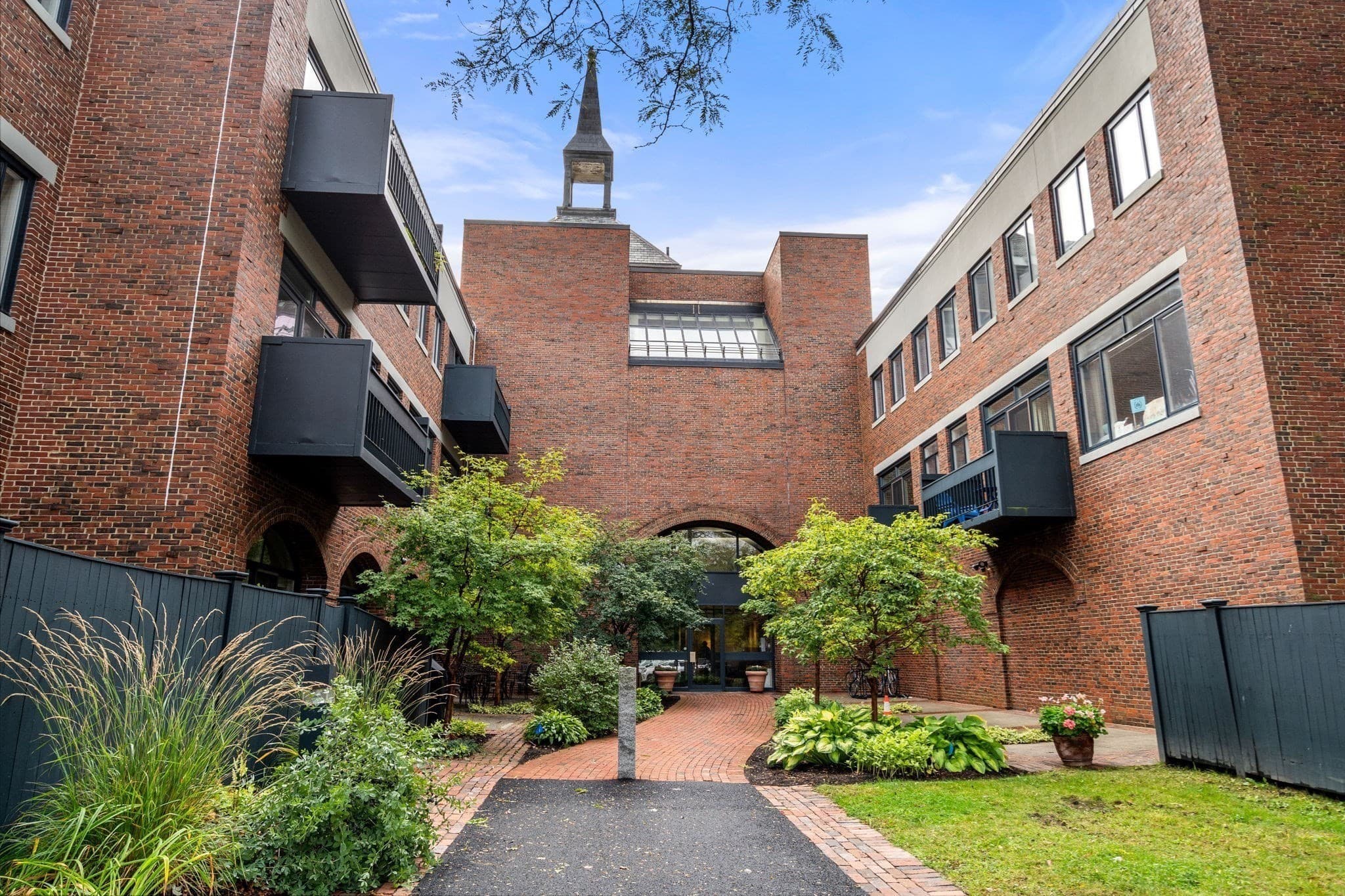Condominium at 100 Keyes Rd # 304, Concord MA 01742, Concord, photo 19 of 19