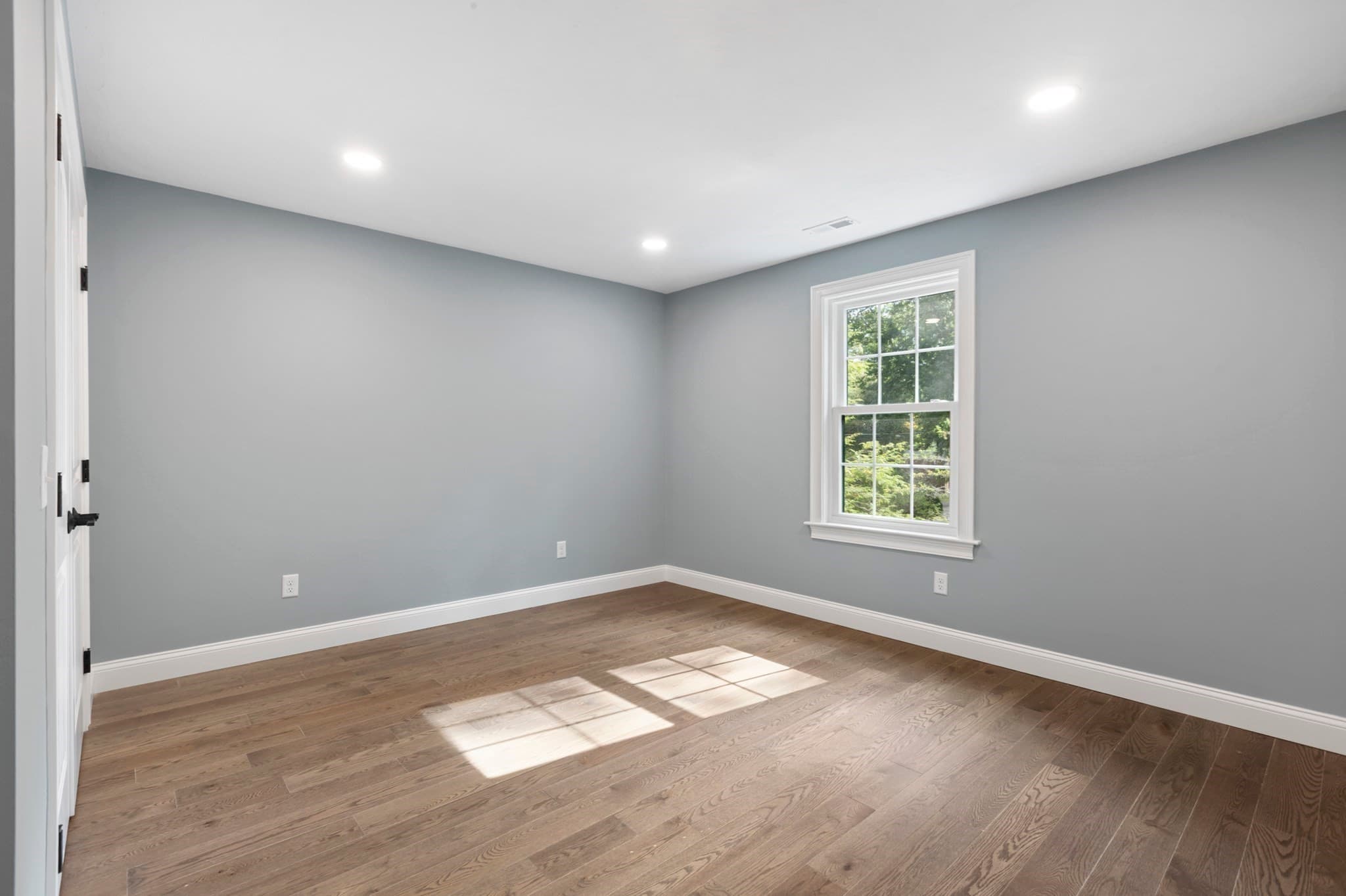 Single Family Residence at 24 Cooper Rd, Webster MA 01570, Webster, photo 32 of 39