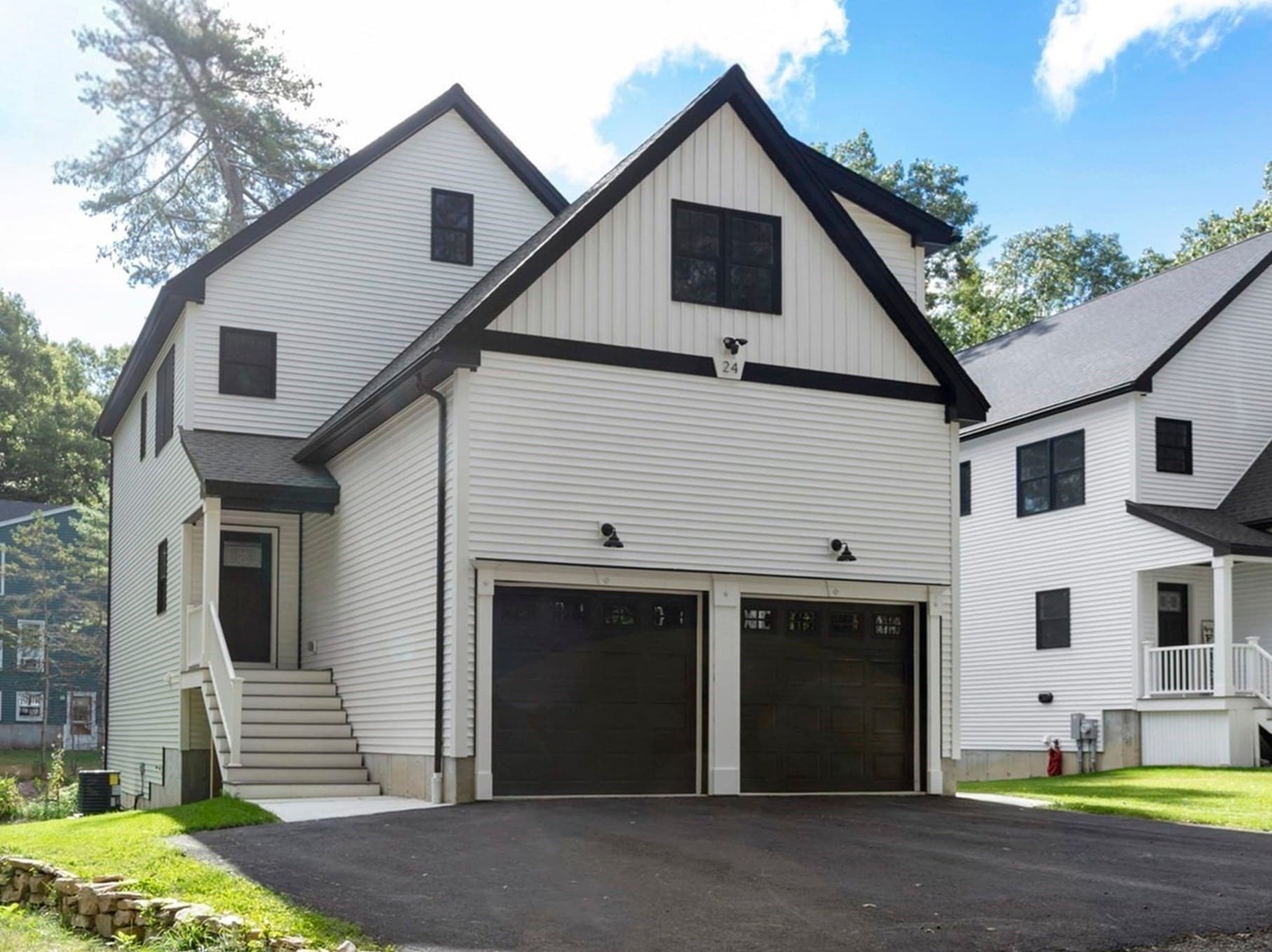 24 Cooper Rd, Webster MA 01570