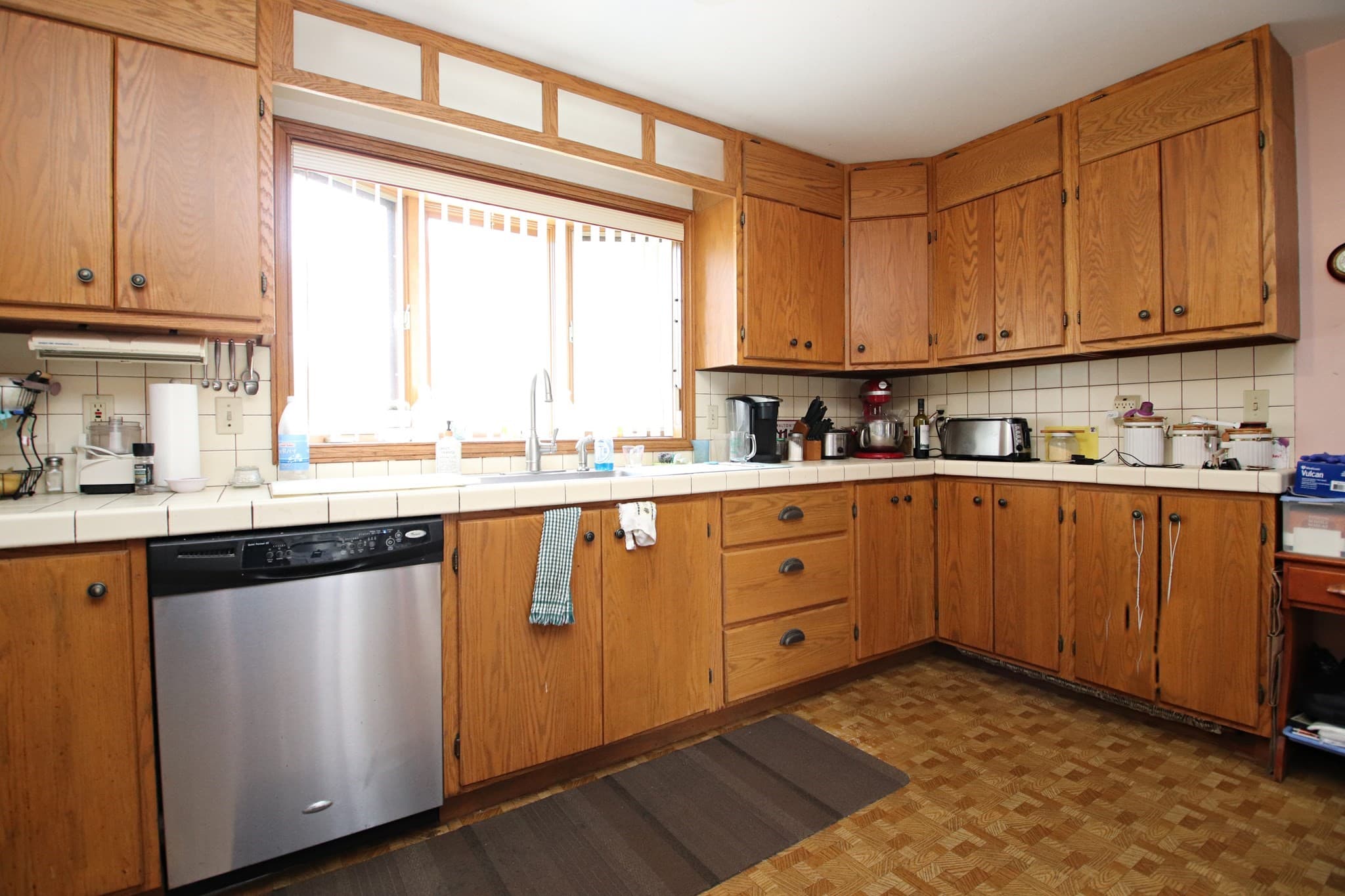 Single Family Residence at 28 Wendell St, Saugus MA 01906, Saugus, photo 6 of 16