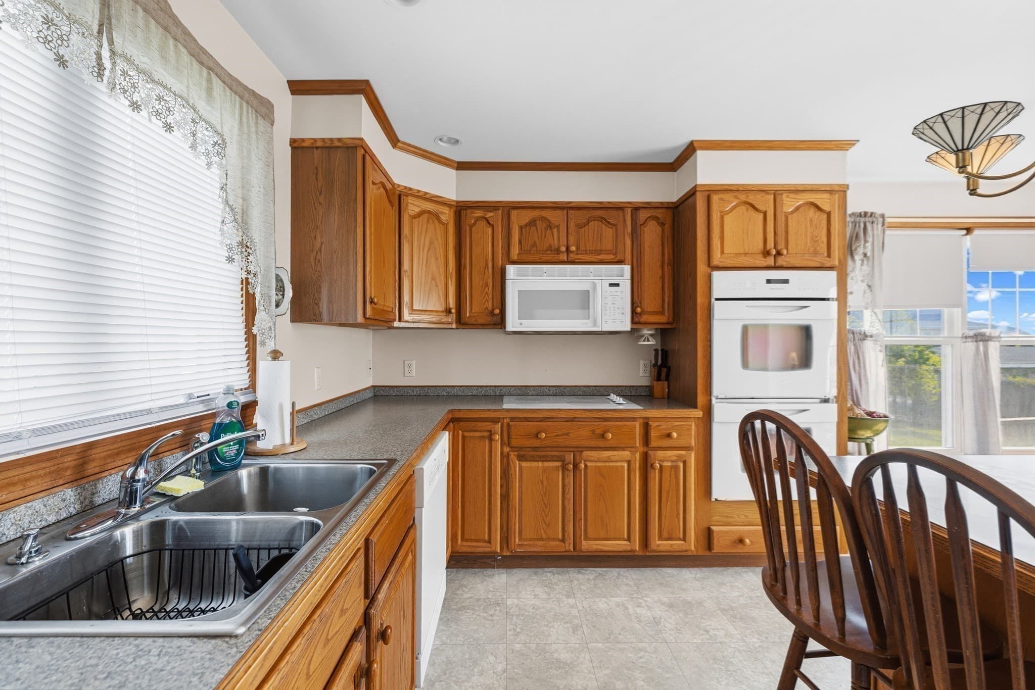Single Family Residence at 400 Sampson, Fall River MA 02724, Fall River, photo 17 of 41