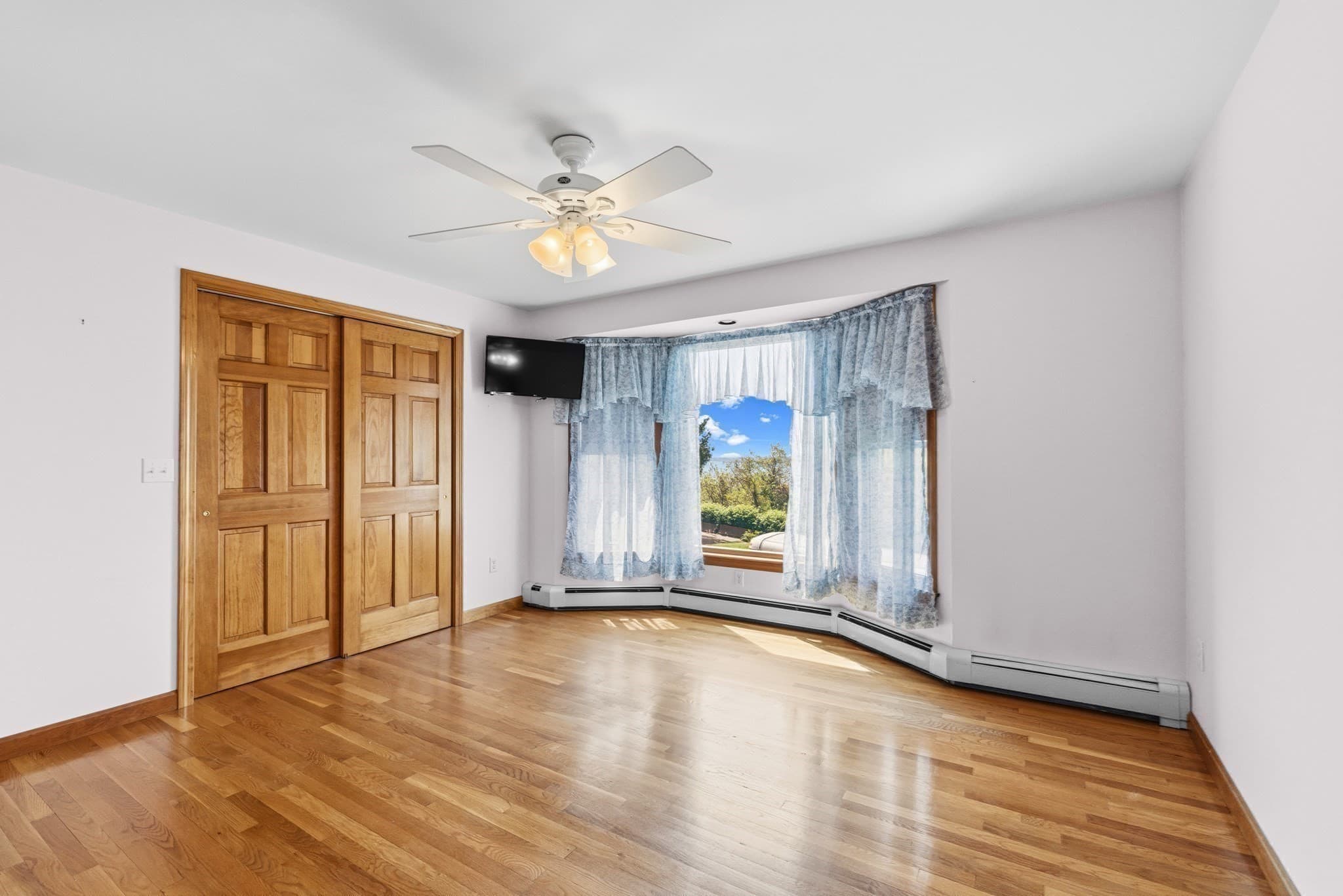 Single Family Residence at 400 Sampson, Fall River MA 02724, Fall River, photo 21 of 41