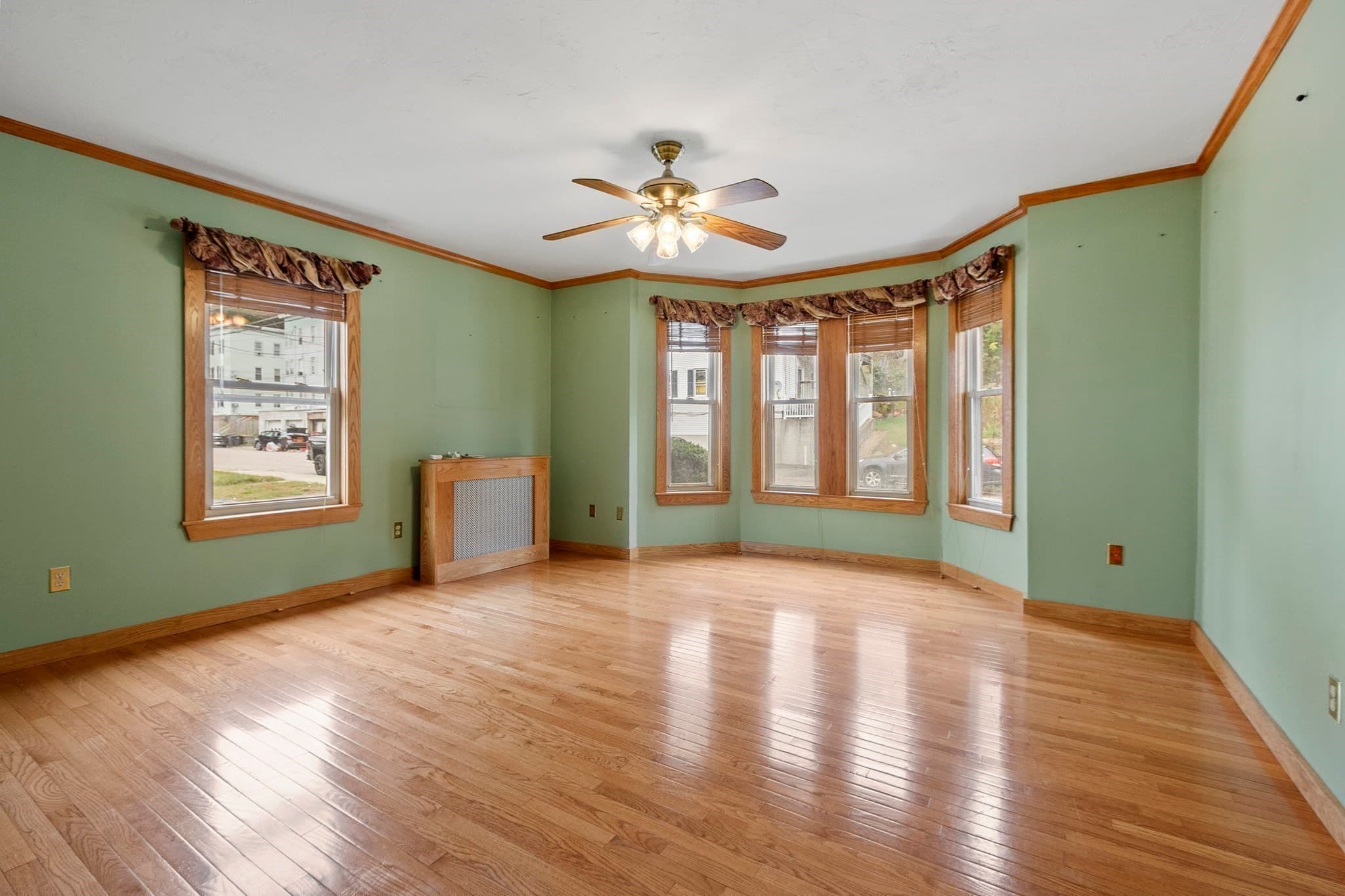 Single Family Residence at 265 Pine St, Gardner MA 01440, Gardner, photo 12 of 35