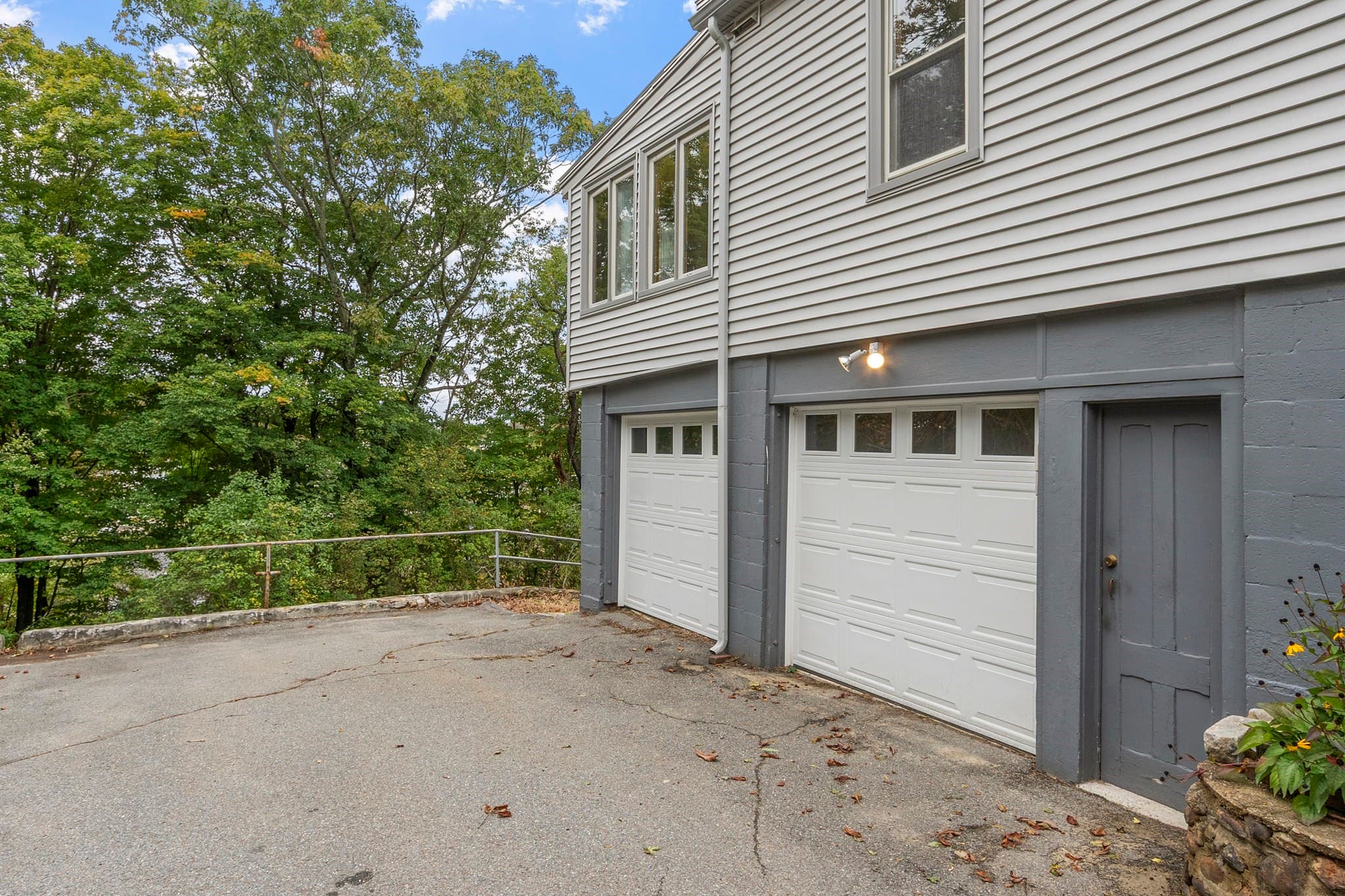 Single Family Residence at 265 Pine St, Gardner MA 01440, Gardner, photo 3 of 35