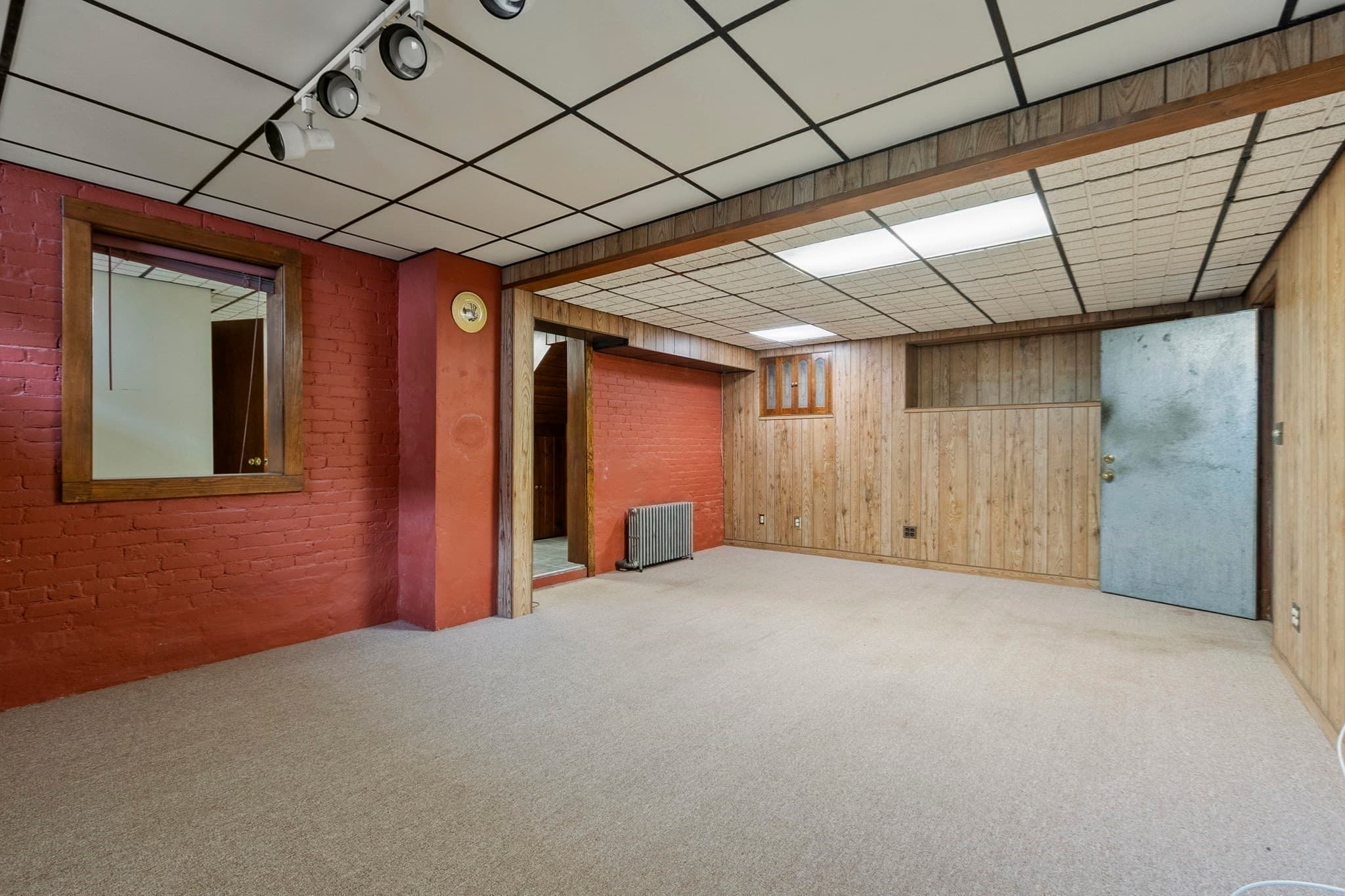 Single Family Residence at 265 Pine St, Gardner MA 01440, Gardner, photo 29 of 35