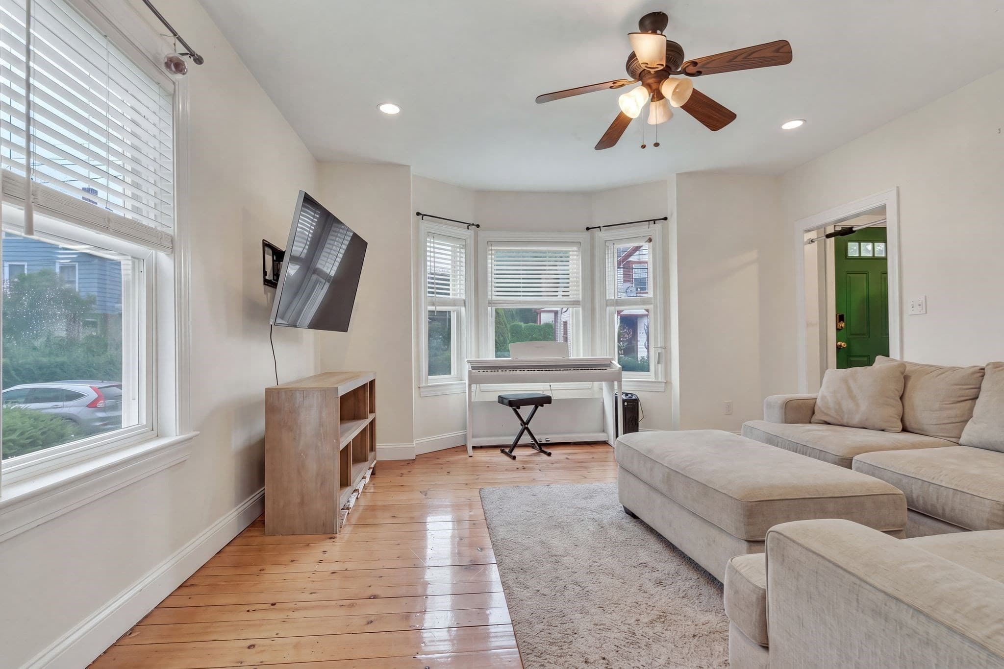 Single Family Residence at 25 Fuller Pl, Mansfield MA 02048, Mansfield, photo 7 of 30