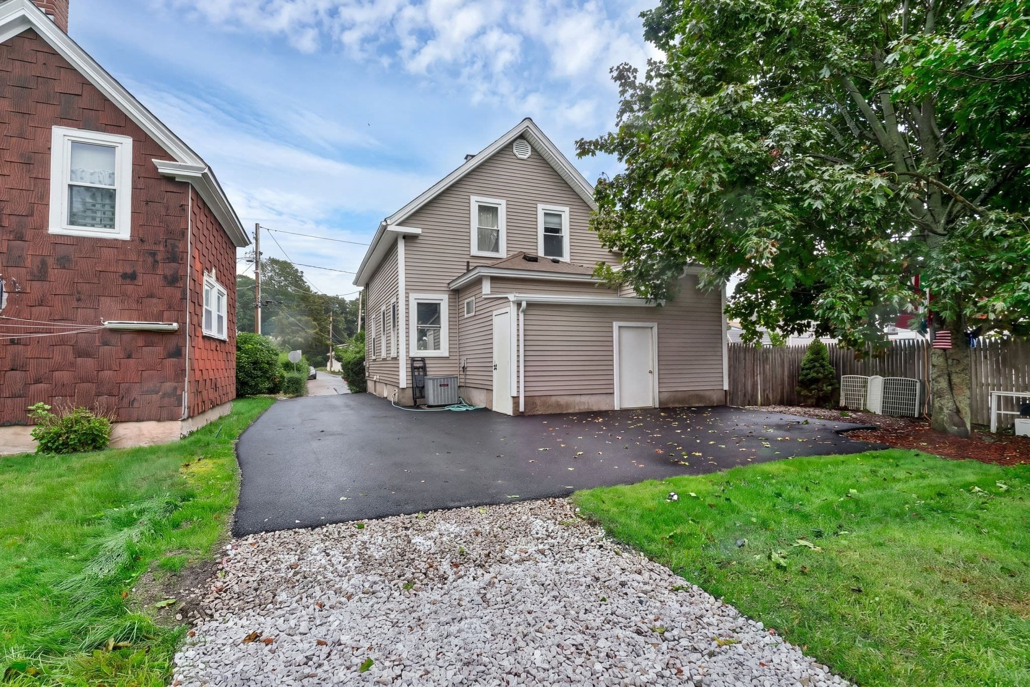 Single Family Residence at 25 Fuller Pl, Mansfield MA 02048, Mansfield, photo 5 of 30