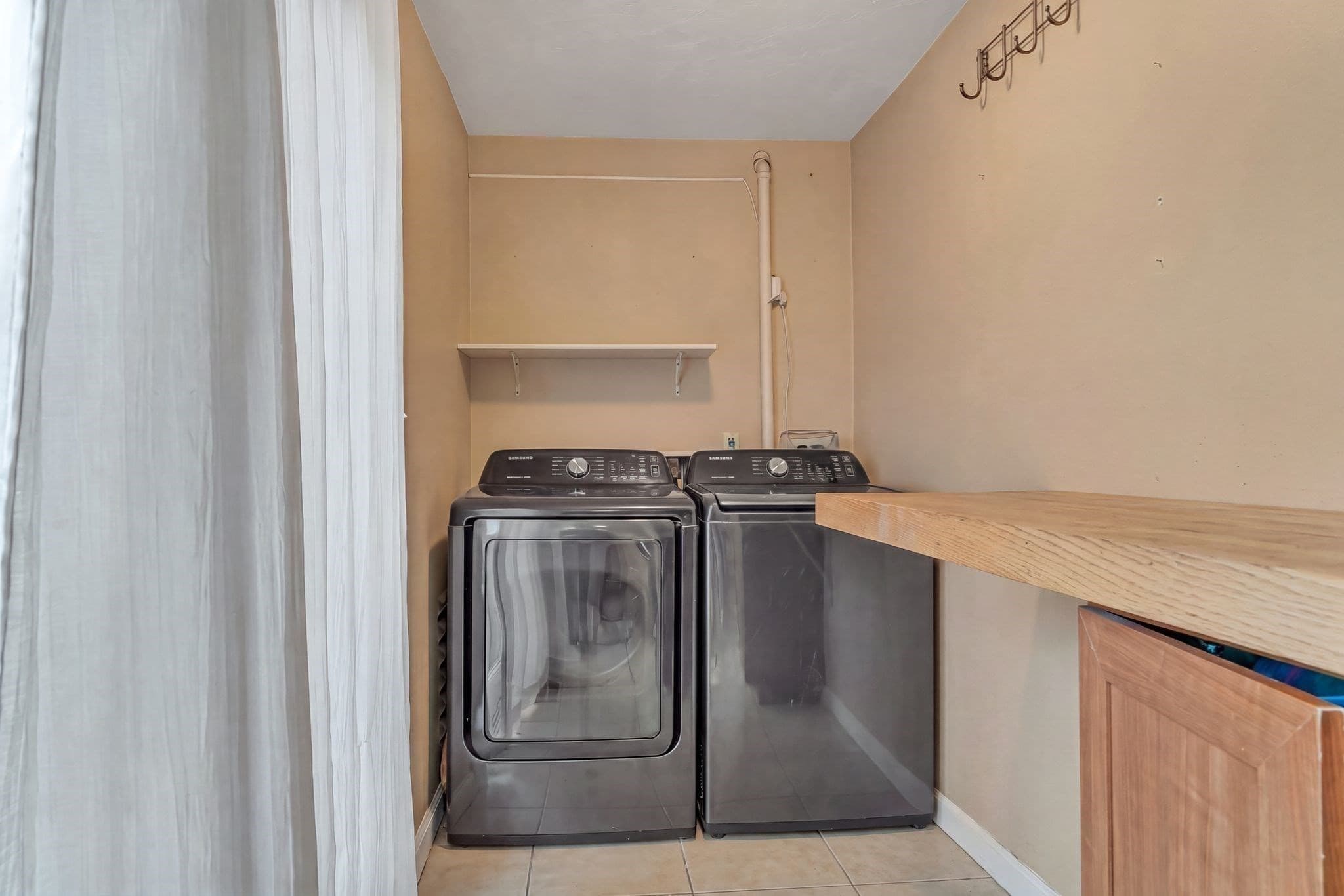 Single Family Residence at 25 Fuller Pl, Mansfield MA 02048, Mansfield, photo 18 of 30