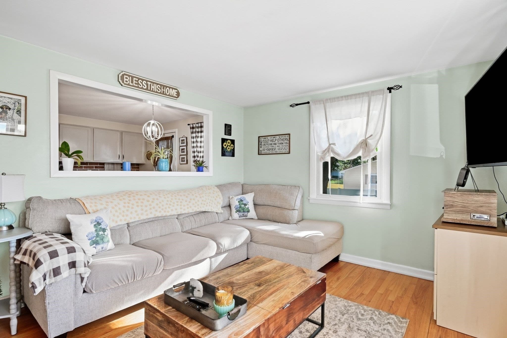 Single Family Residence at 21 Circuit Ave, Ludlow MA 01056, Ludlow, photo 6 of 31