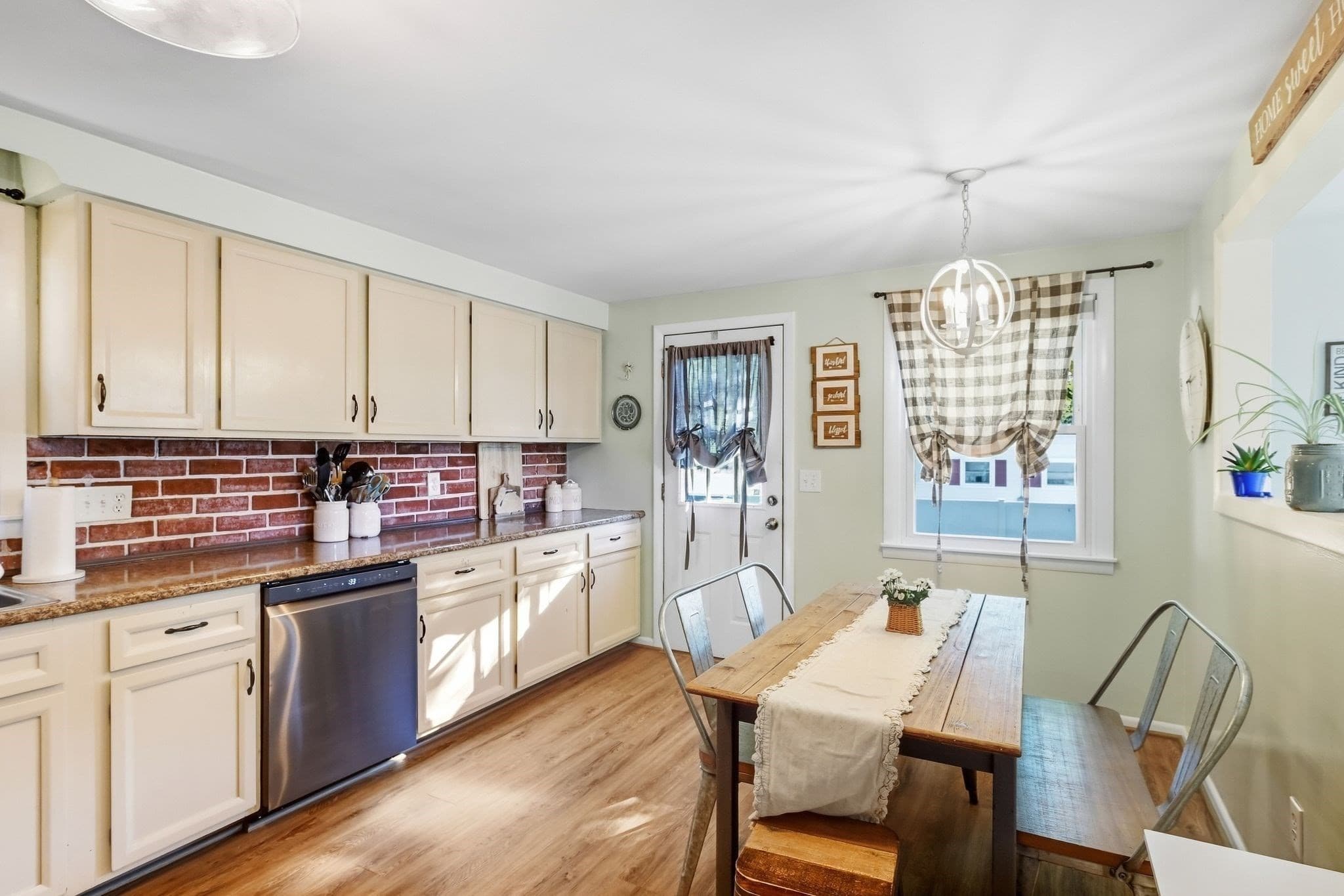 Single Family Residence at 21 Circuit Ave, Ludlow MA 01056, Ludlow, photo 9 of 31