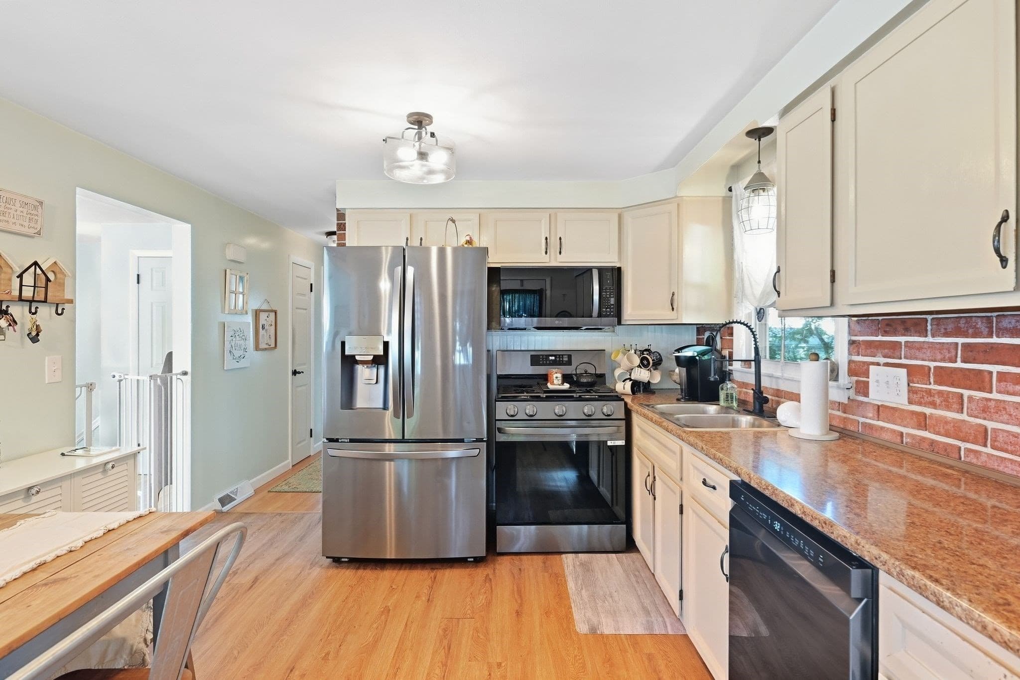 Single Family Residence at 21 Circuit Ave, Ludlow MA 01056, Ludlow, photo 11 of 31