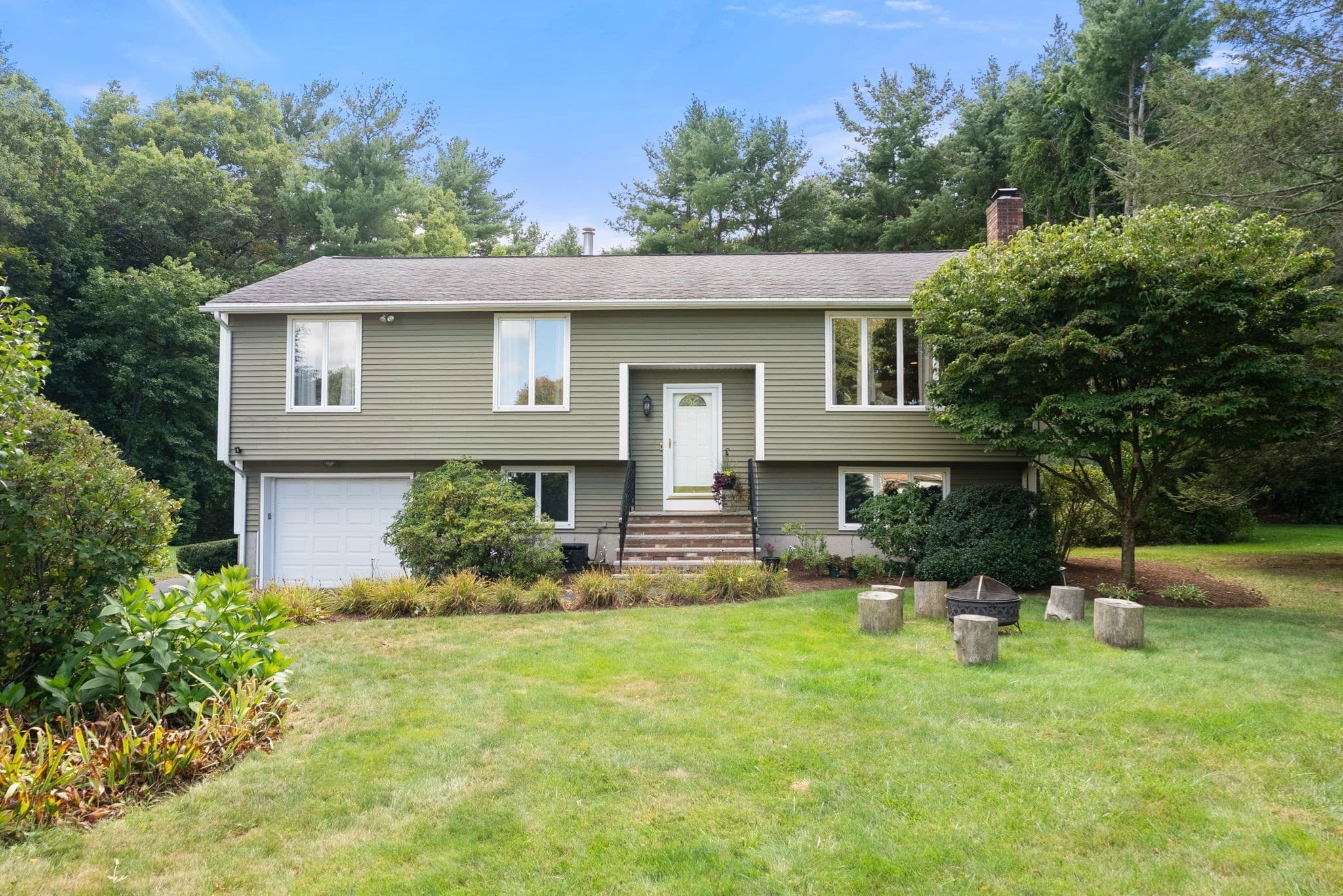 Single Family Residence at 39 Barefoot Hill Road, Sharon MA 02067, Sharon, photo 2 of 31