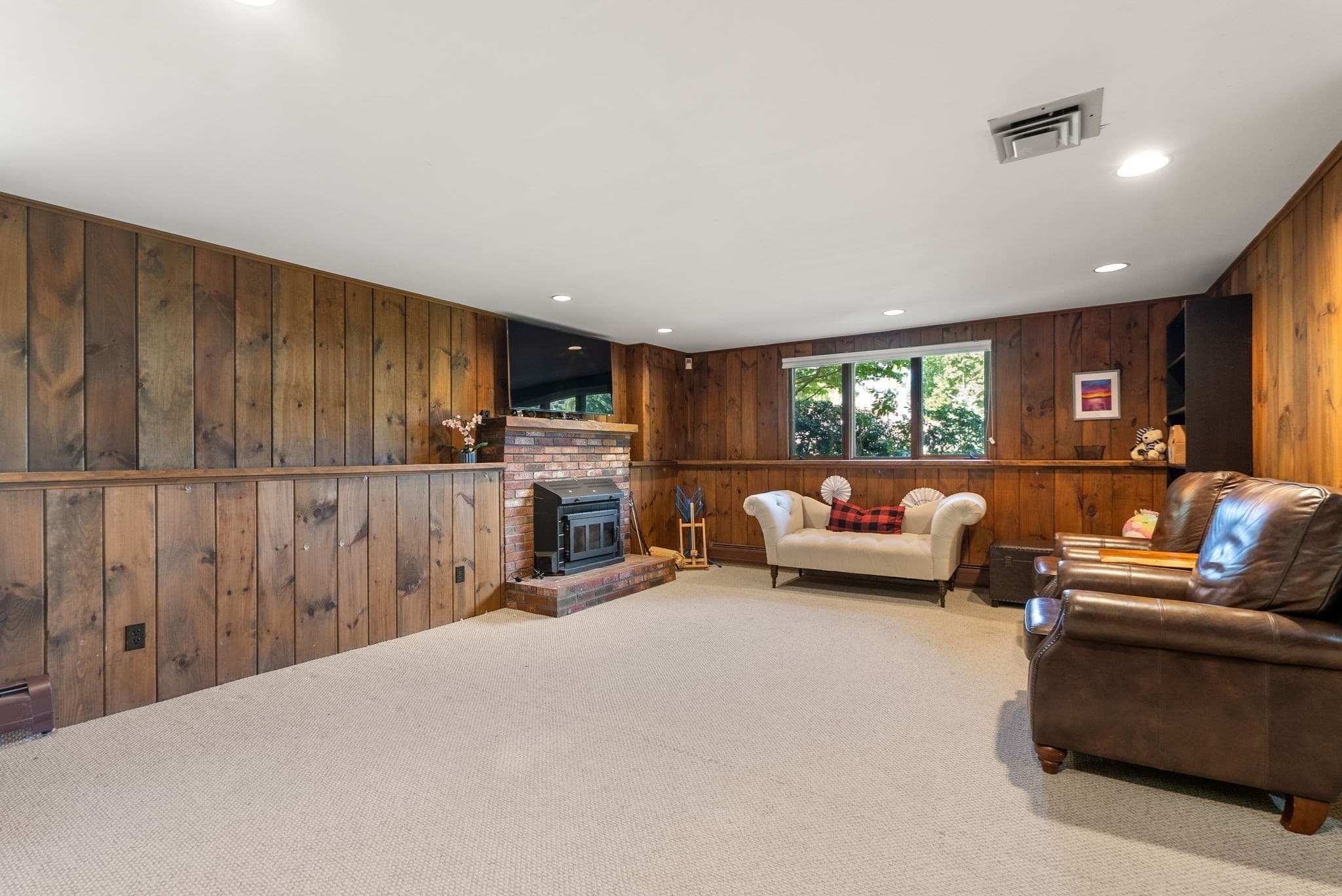 Single Family Residence at 39 Barefoot Hill Road, Sharon MA 02067, Sharon, photo 18 of 31
